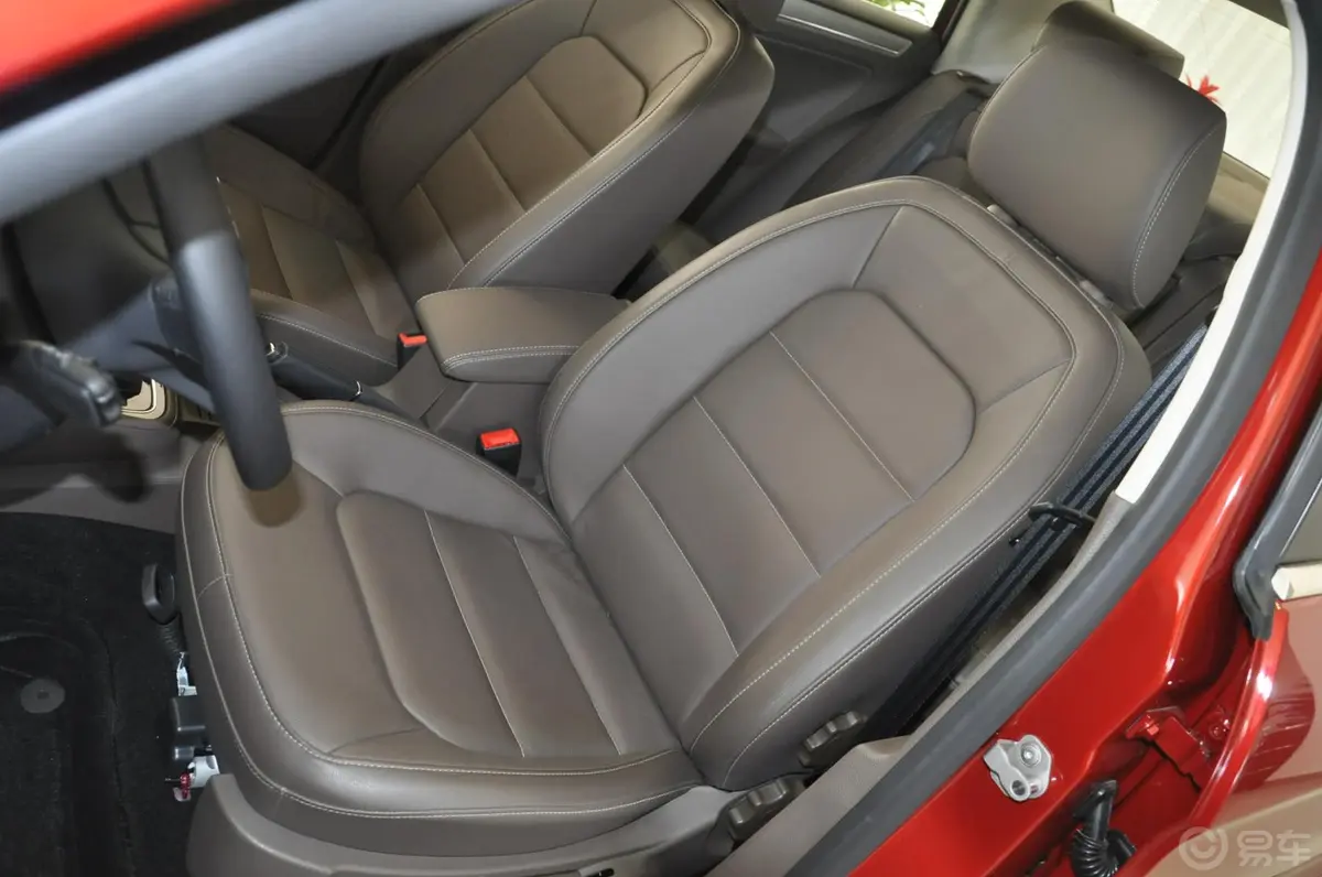宝来1.6L 自动 舒适型驾驶员座椅