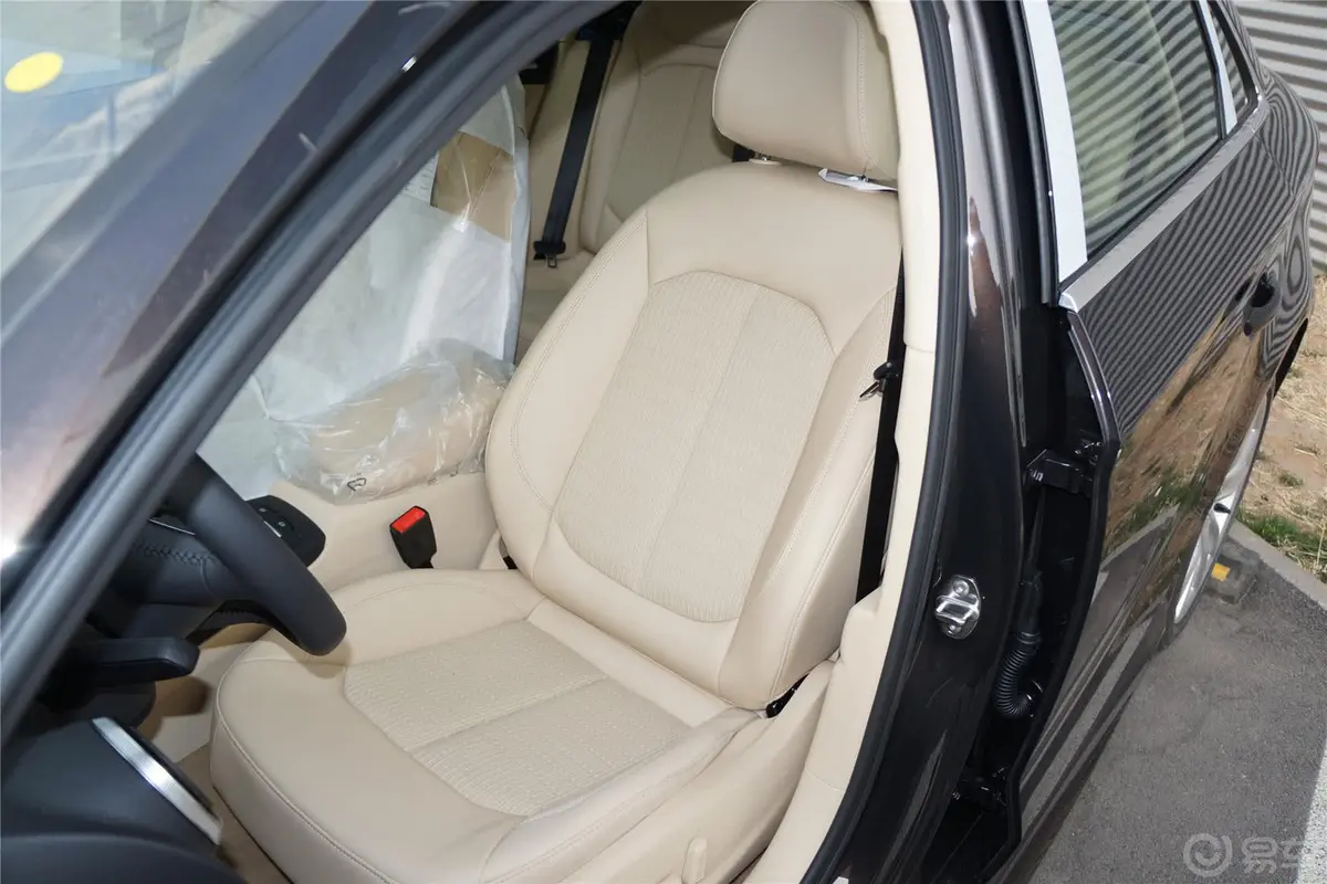 奥迪A3(进口)Limousine 40 TFSI S line 舒适型驾驶员座椅