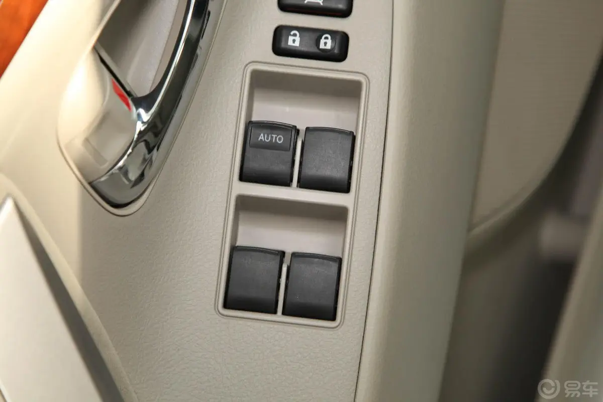 凯美瑞200E 自动 经典 精英版车窗升降键