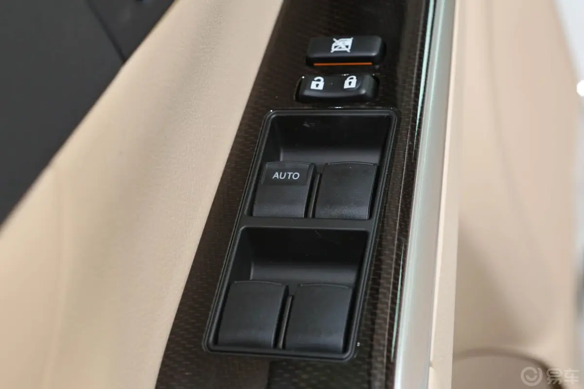 凯美瑞尊瑞 2.5L CVT HG 豪华版车窗升降键