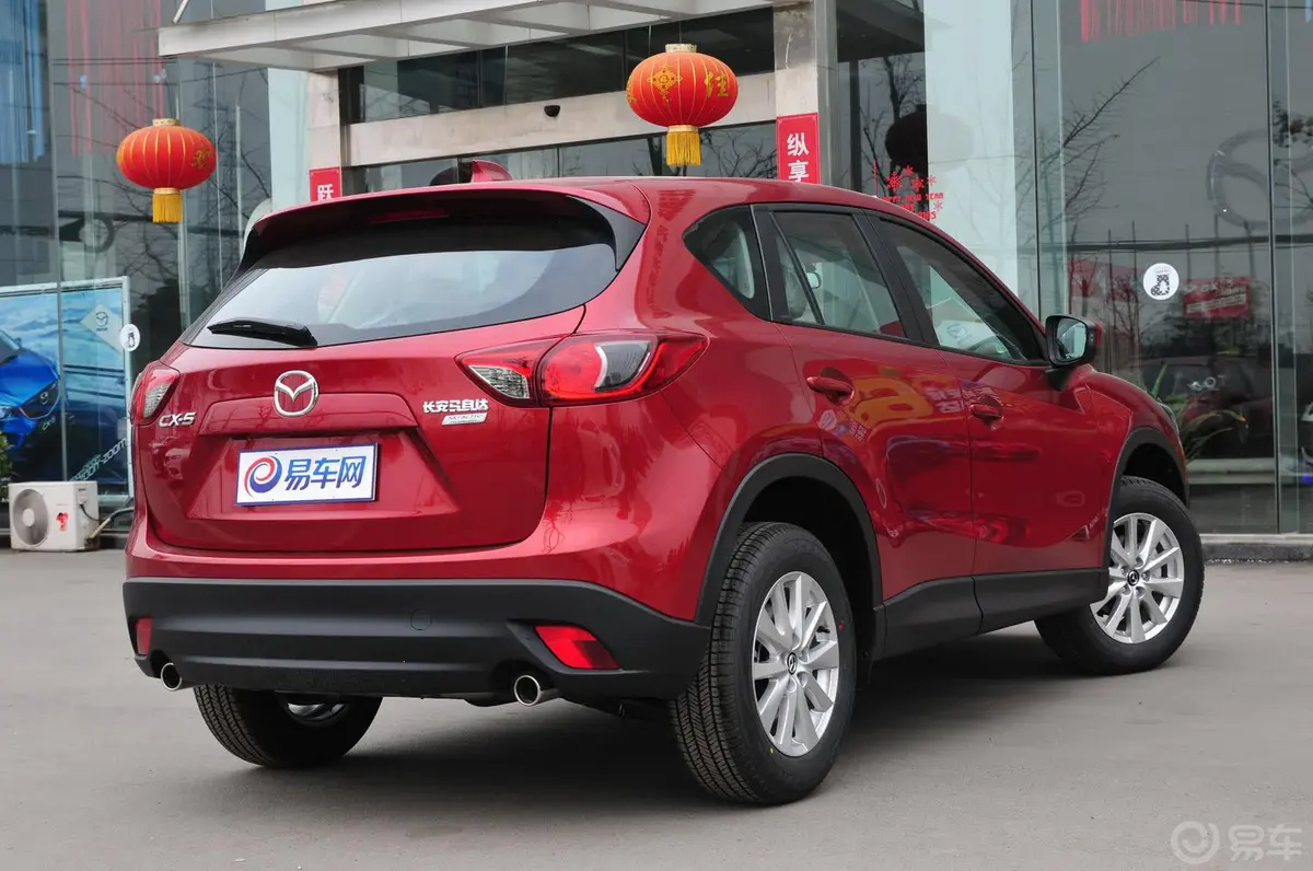 马自达CX-52.0L 手动 两驱 舒适型侧后45度车头向右水平