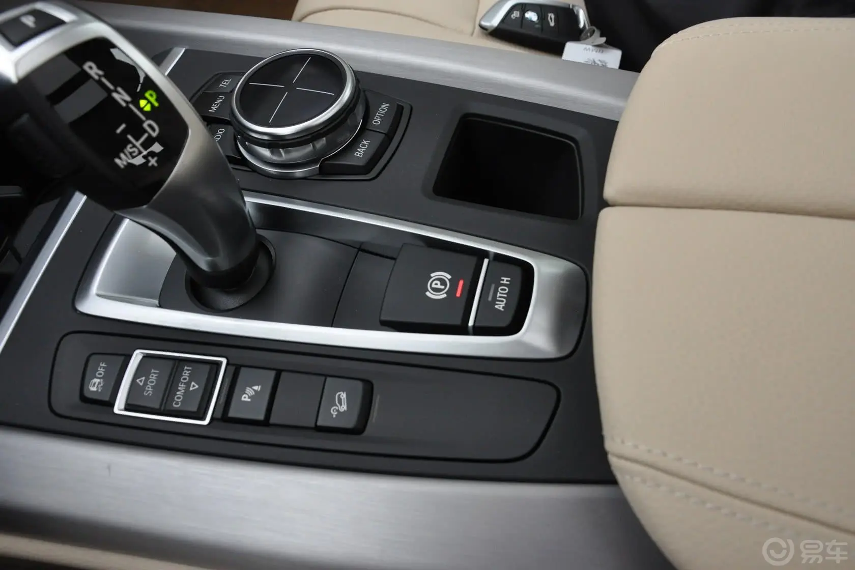 宝马X5(进口)xDrive30d驻车制动（手刹，电子，脚刹）