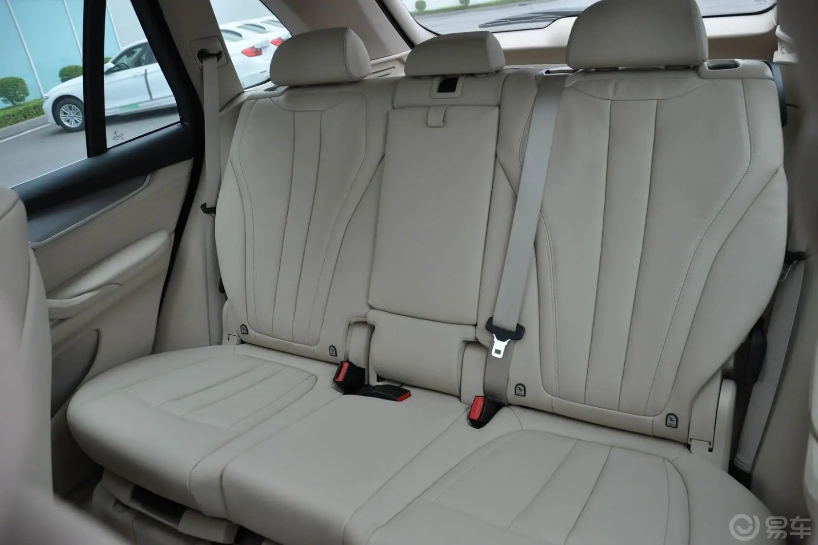 宝马X5(进口)xDrive30d后排座椅