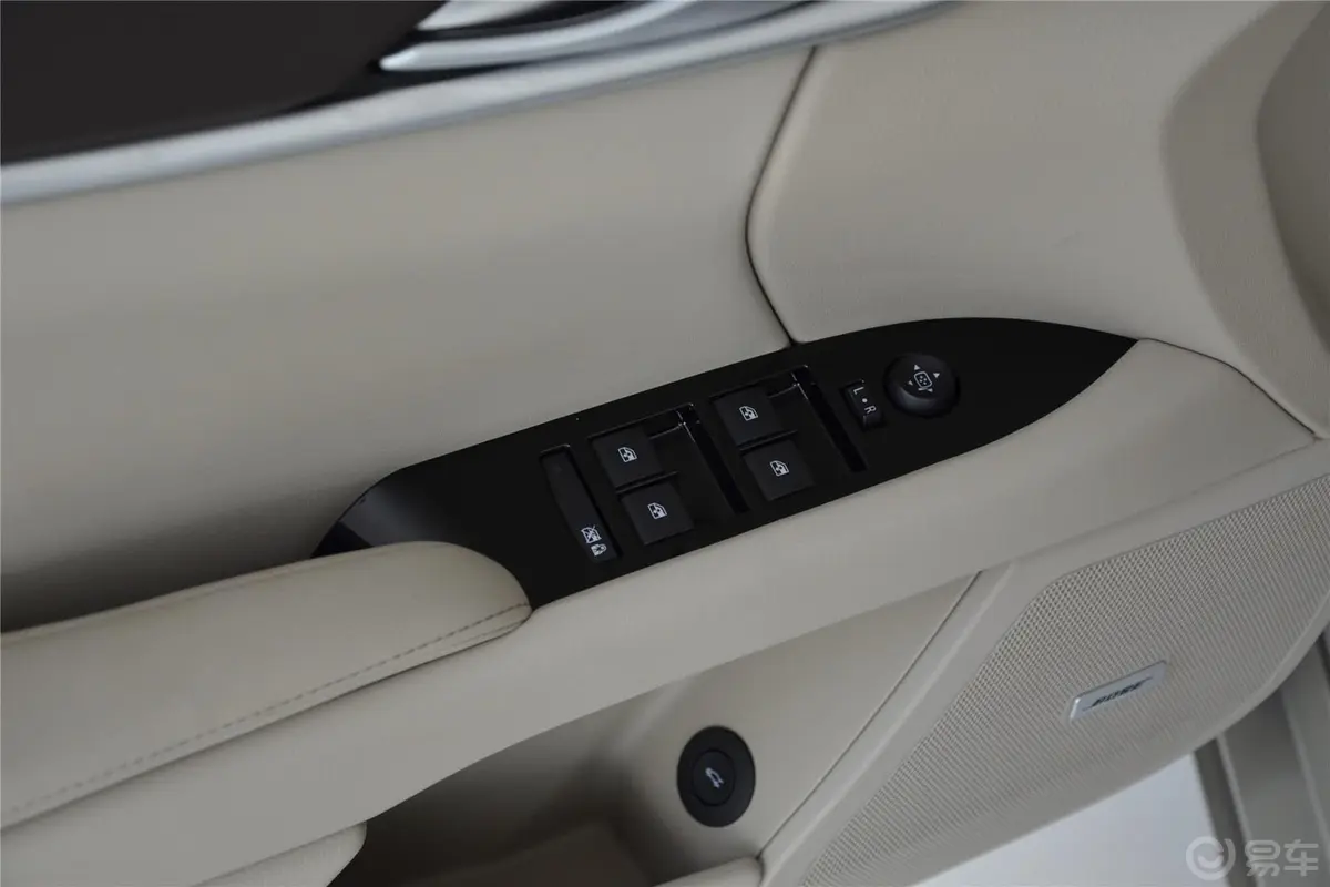 凯迪拉克XTS28T 舒适型车窗升降键