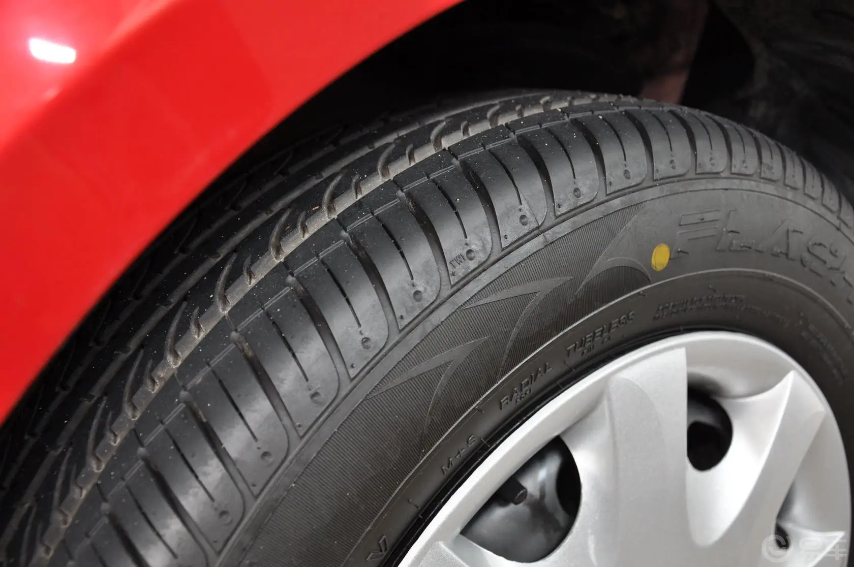 骏捷FSV1.5L 自动 舒适型 新锐版轮胎花纹