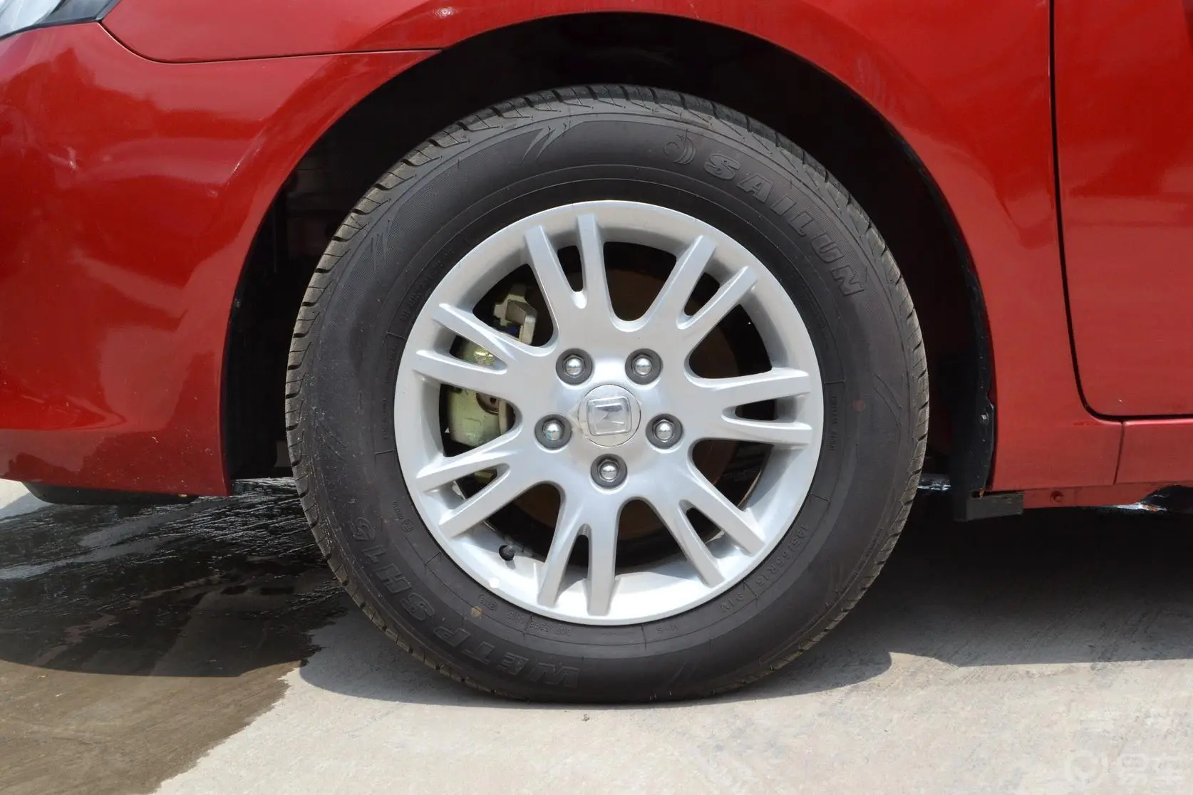 众泰Z3001.5L 都市版 手动 尊贵型轮圈