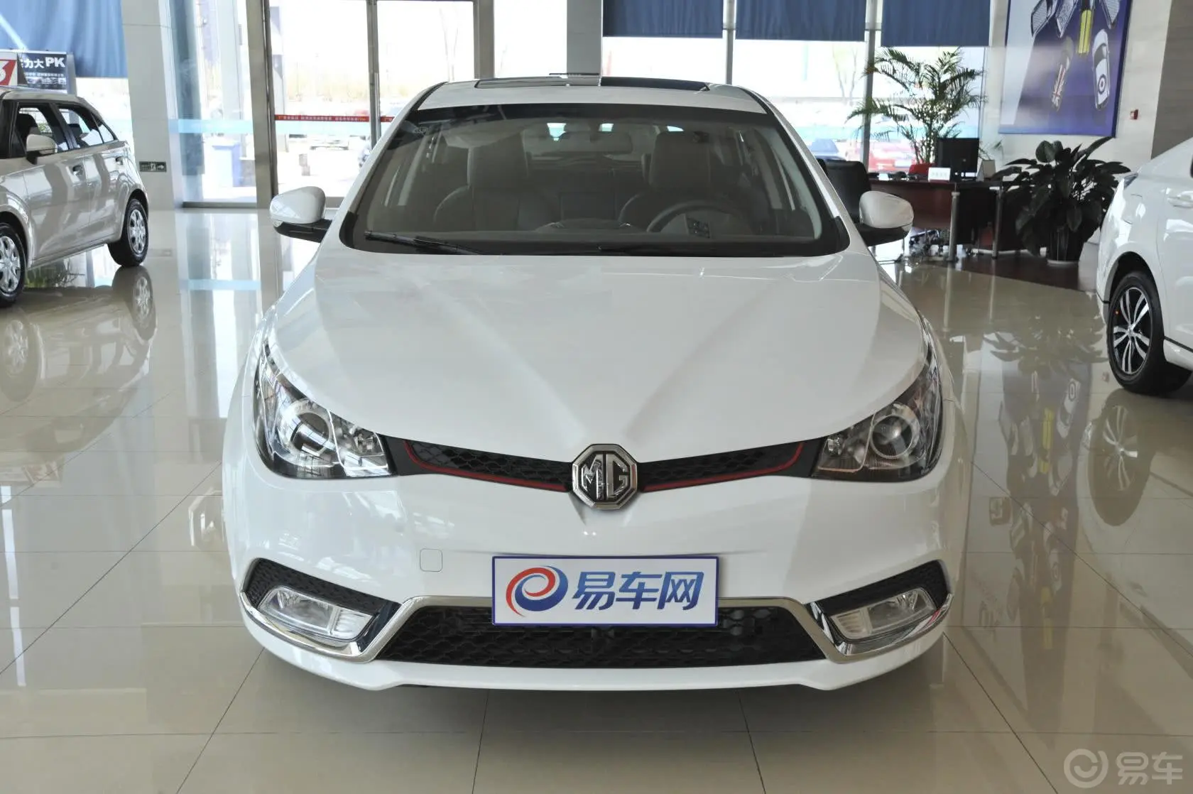 MG51.5T 自动 豪华型正前水平