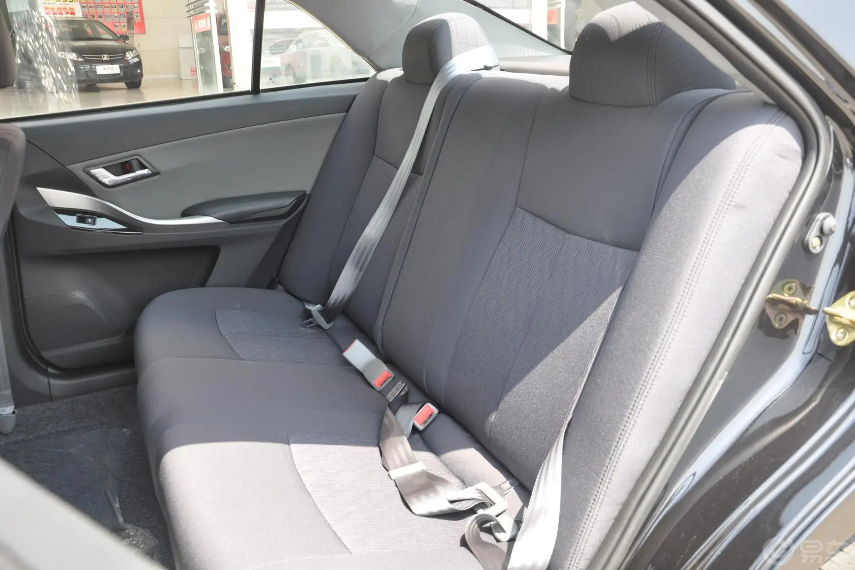 众泰Z3001.5L 手动 舒适型后排座椅