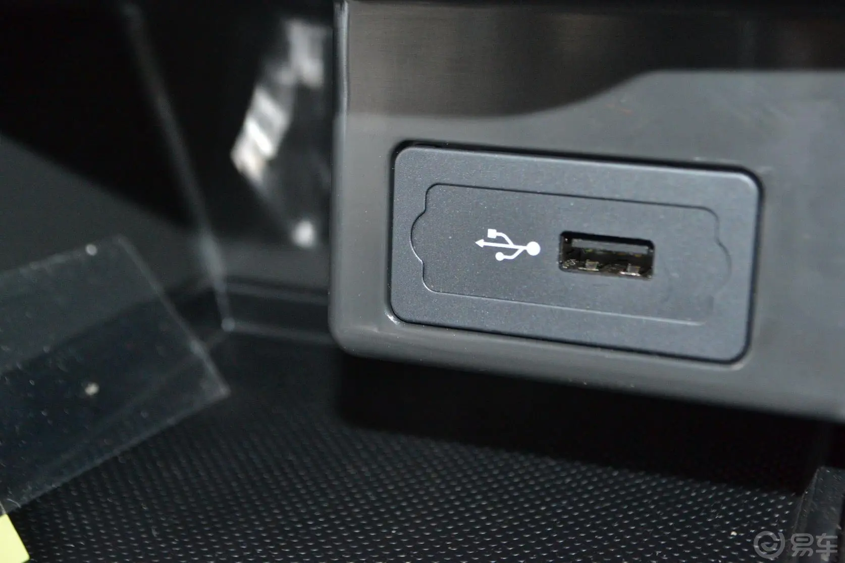 瑞虎31.6L 手动 尊尚型USB接口