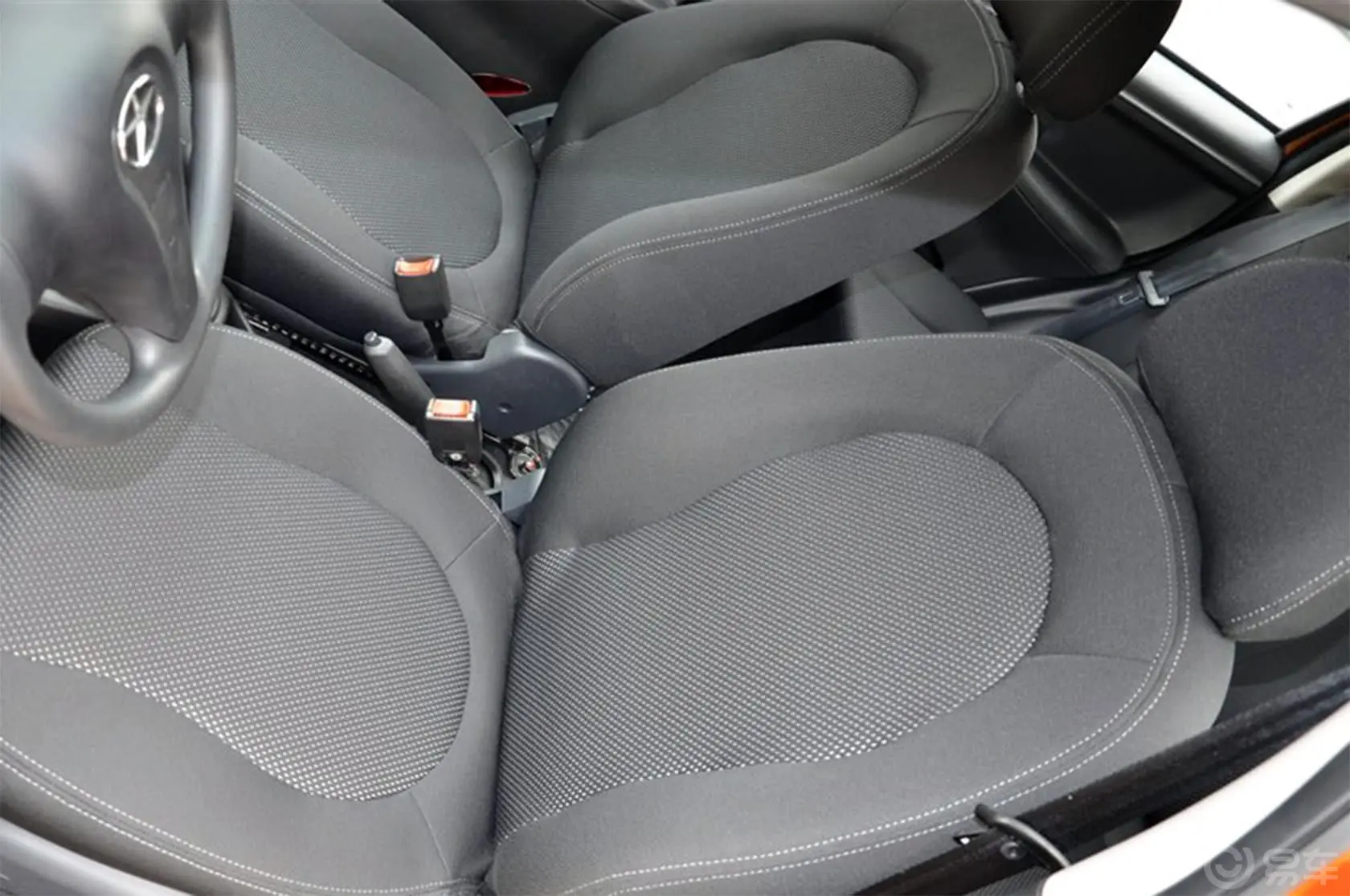 悦悦CROSS 1.0L 手动 舒适型驾驶员座椅