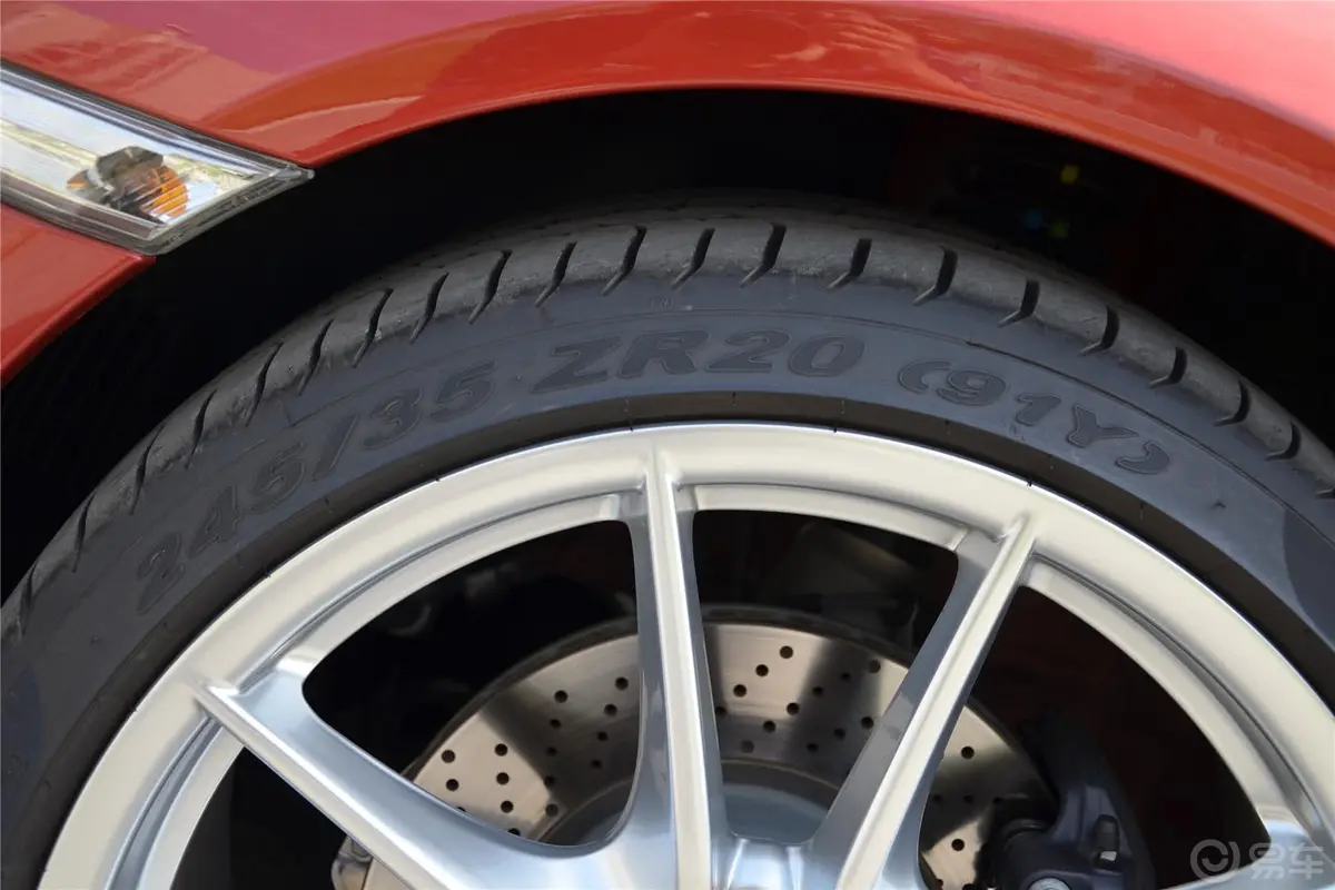 保时捷911Carrera 3.4L轮胎规格
