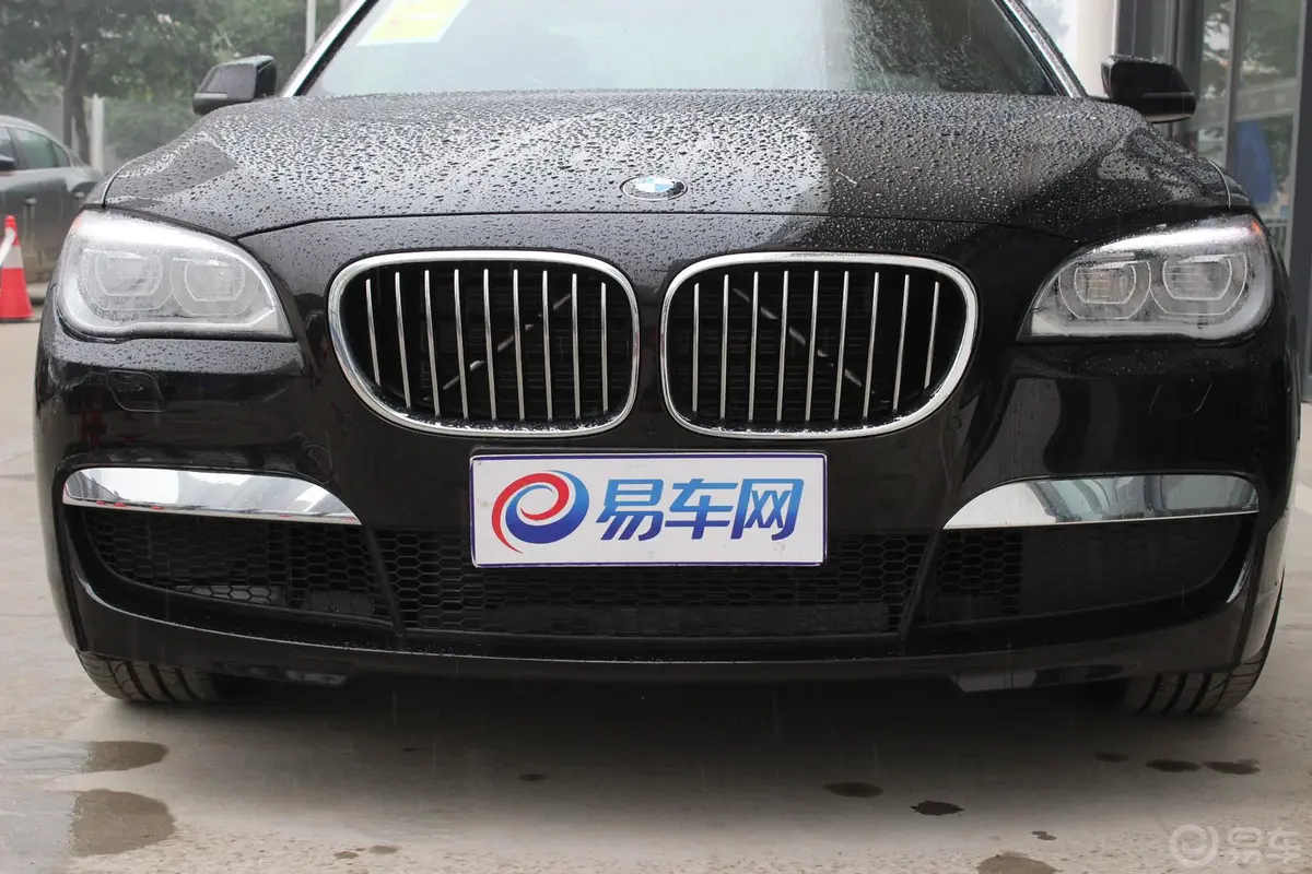 宝马7系740Li xDrive 马年限量版外观