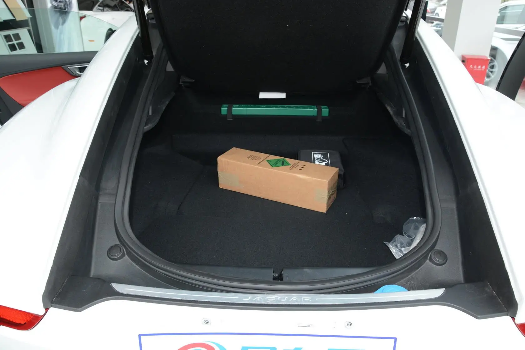 捷豹F-TYPE3.0T V6 S Coupe行李箱空间