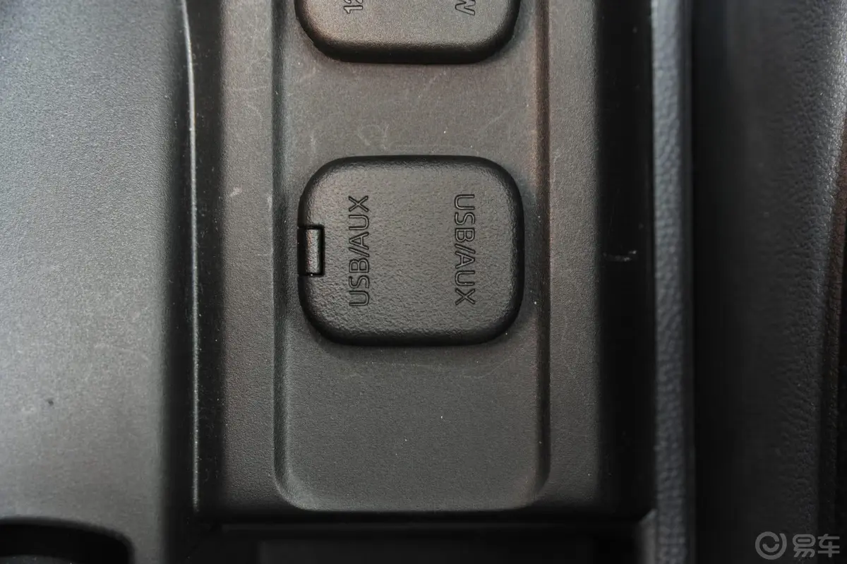 马自达2两厢 1.5L 自动 豪华版USB接口