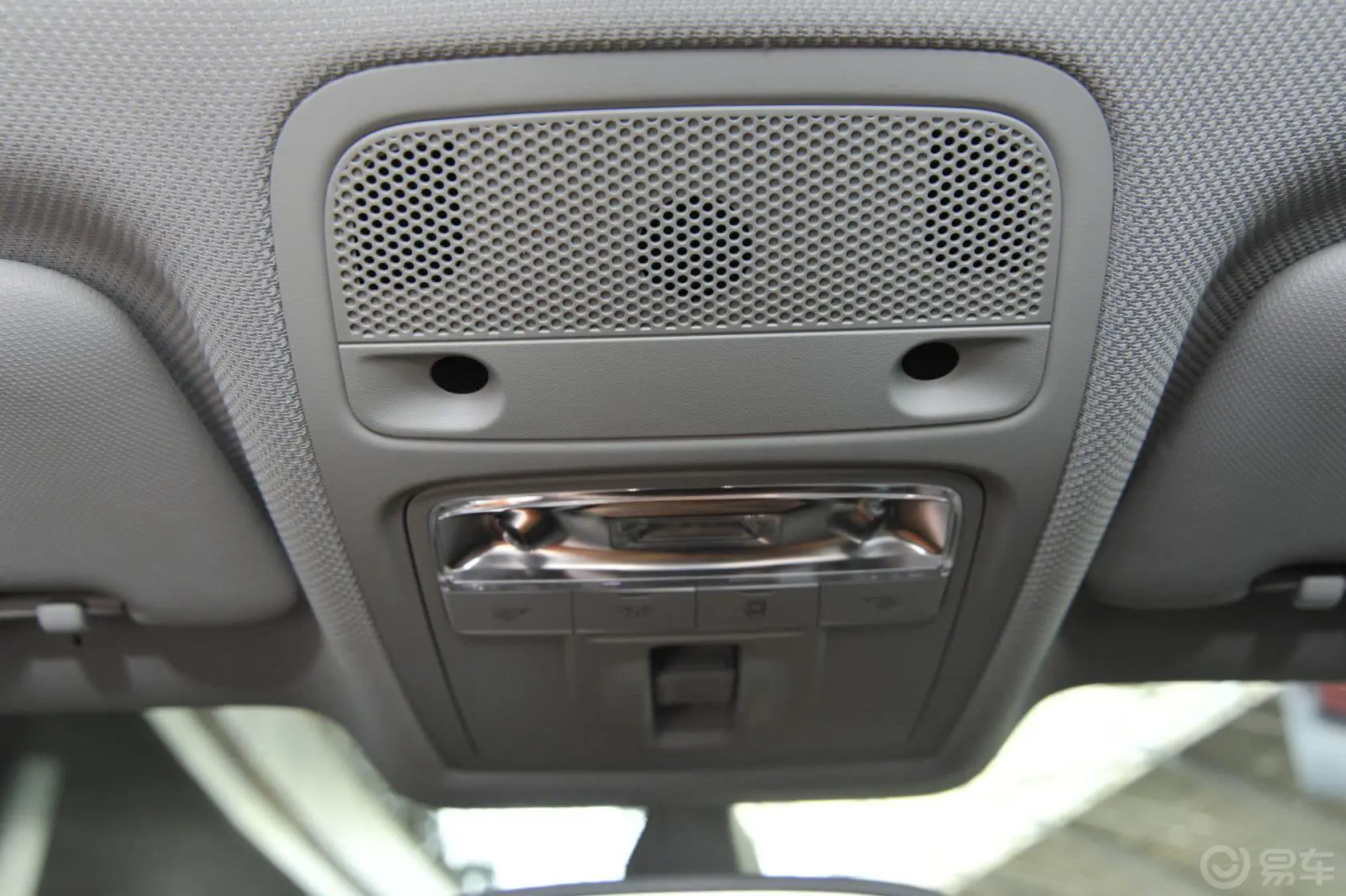 奥迪A130 TFSI 舒适型前排车顶中央控制区