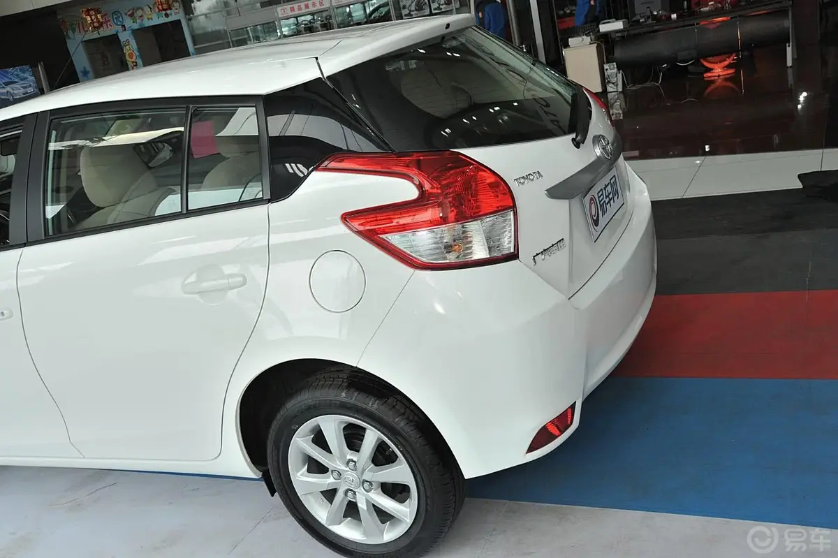 YARiS L 致炫1.5L 自动 炫动版外观