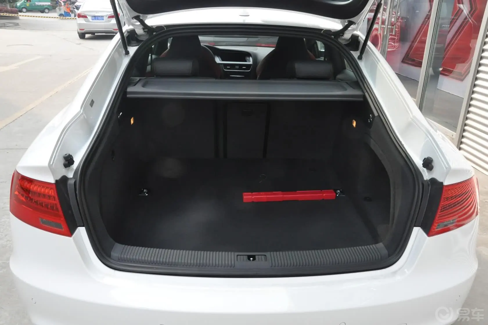 奥迪S5Sportback 3.0T行李箱空间