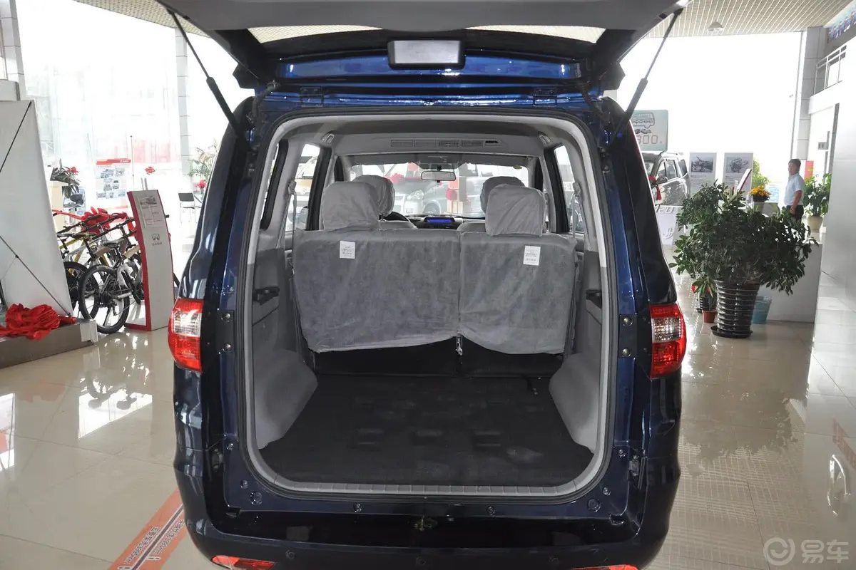 威旺M201.5L 手动 舒适型BJ415B行李箱空间