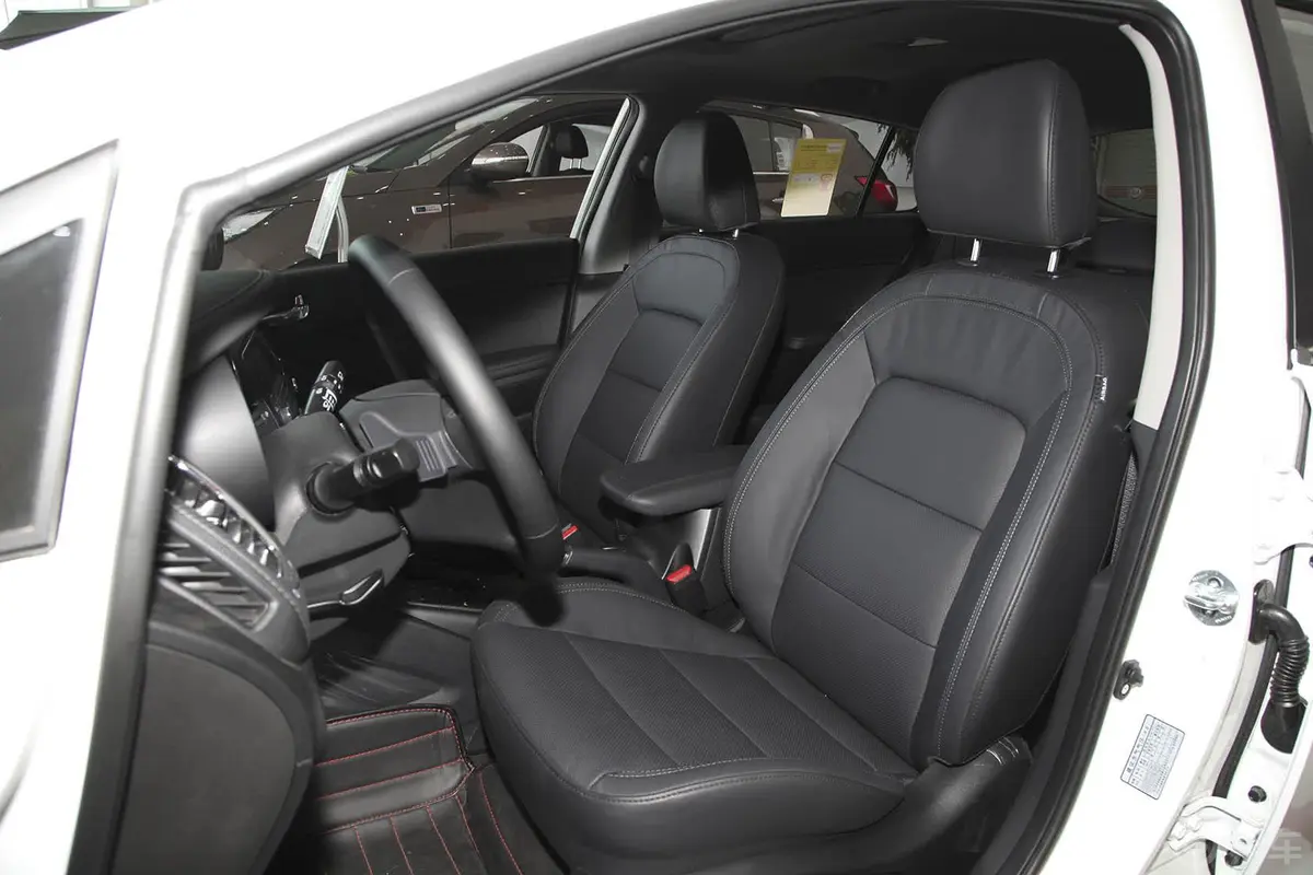 起亚K3S1.6L 自动 Premium驾驶员座椅