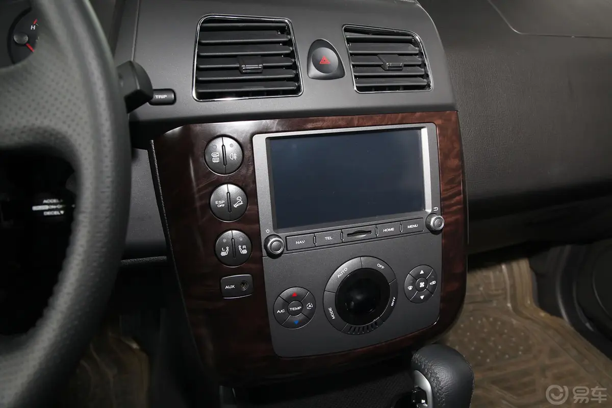 荣威W51.8T 自动 四驱 豪域特装版中控台驾驶员方向