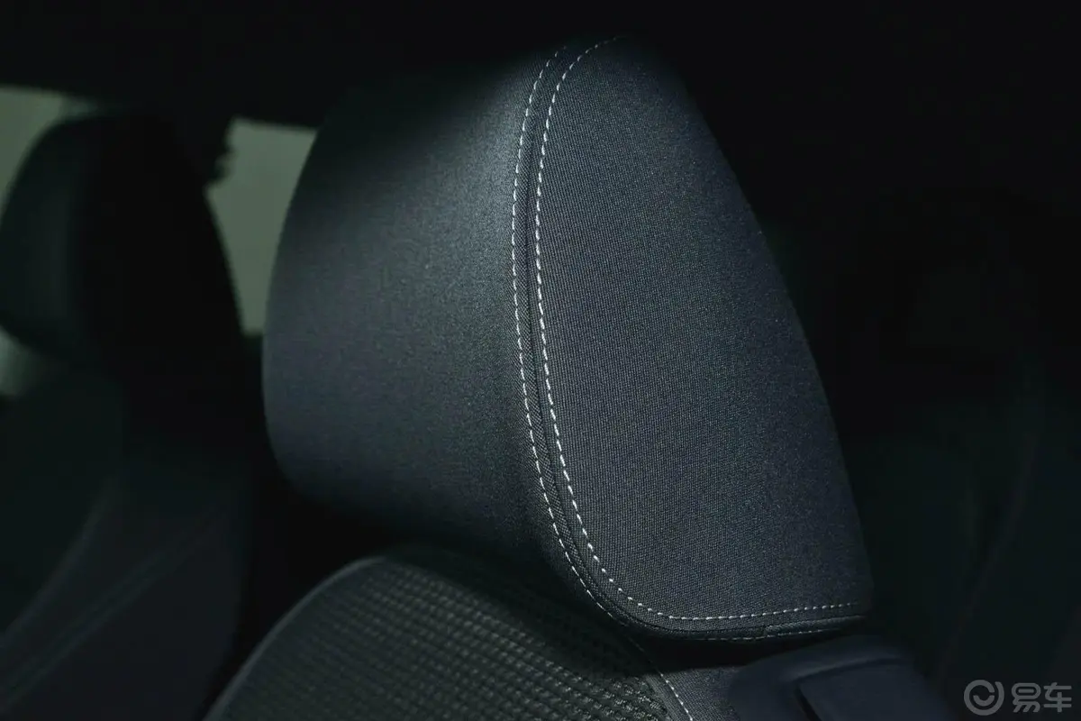 尚酷1.4 TSI 风尚版 单增压驾驶员头枕