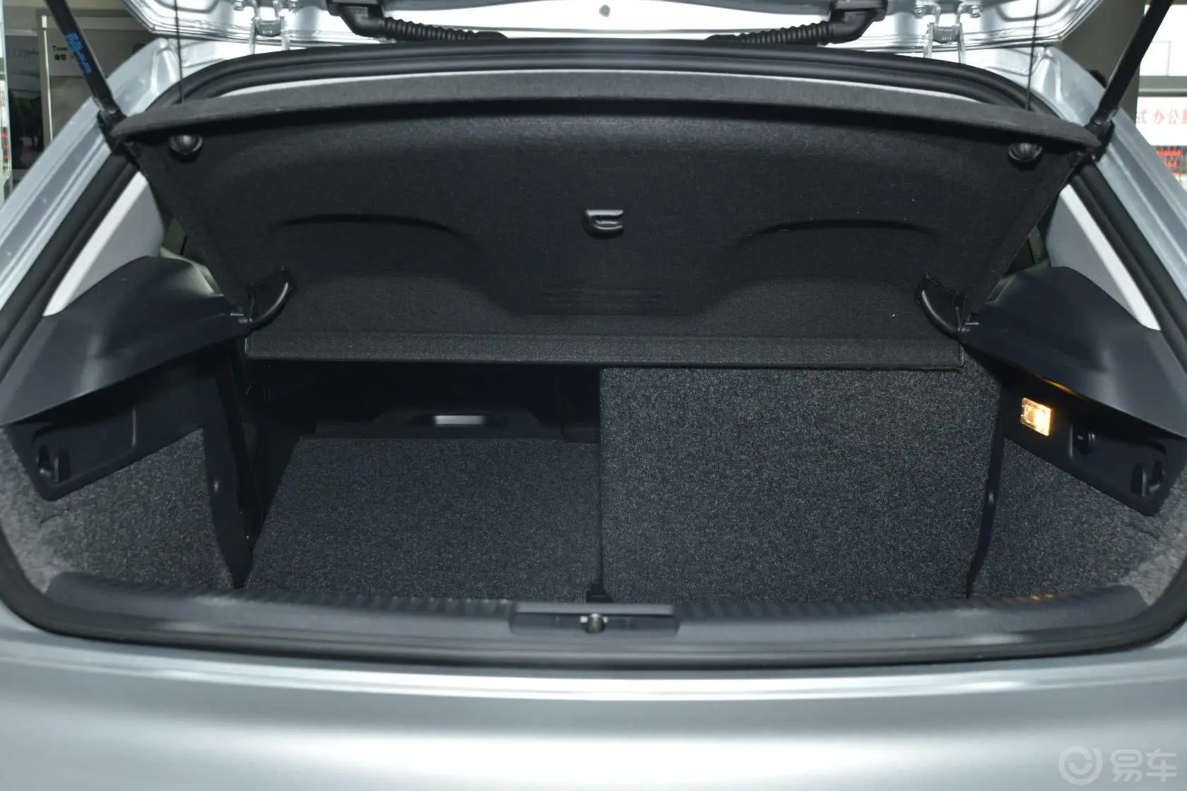 尚酷1.4 TSI 风尚版 单增压行李箱空间