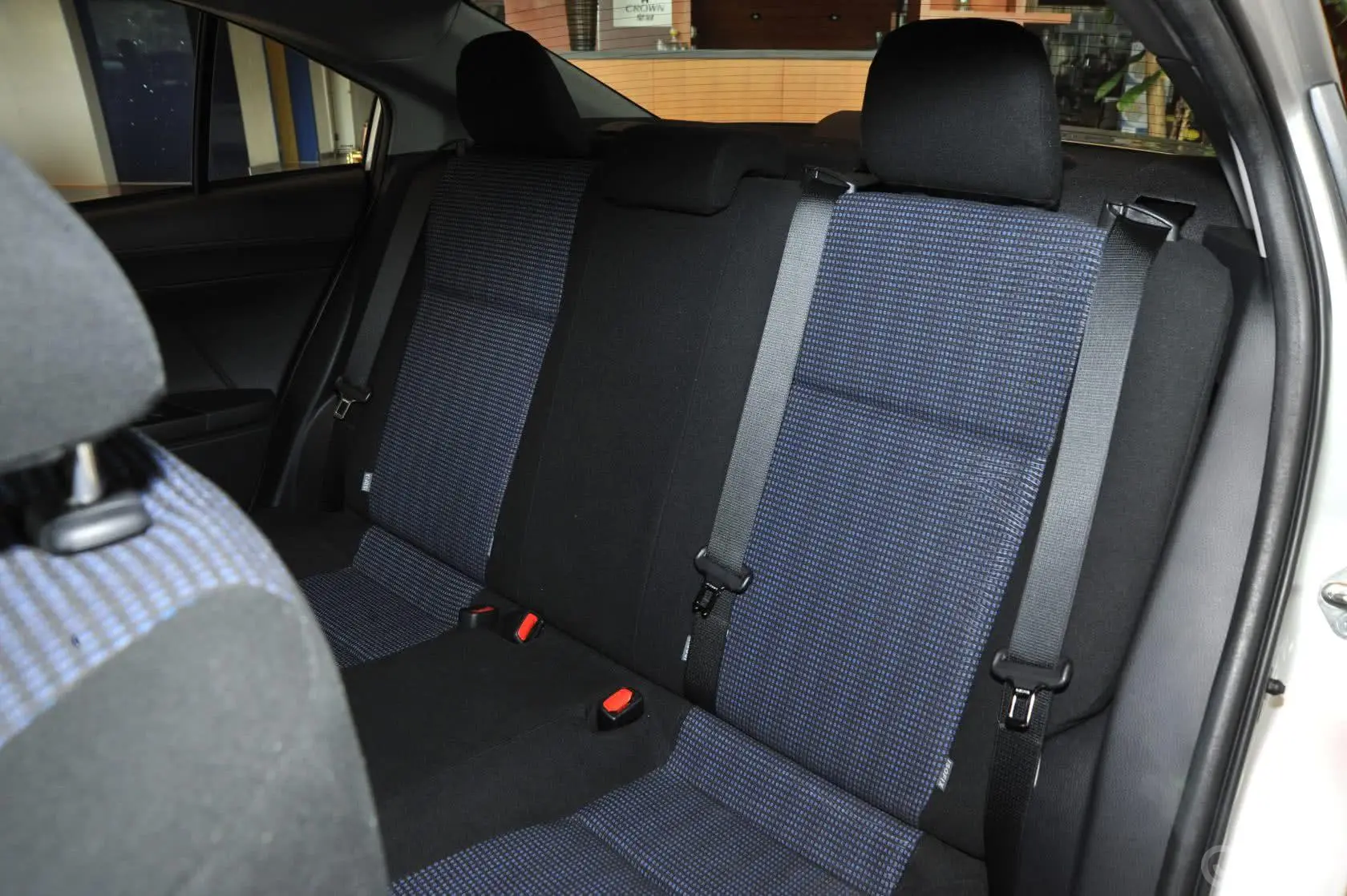 威驰1.3L 自动 智尚版后排座椅