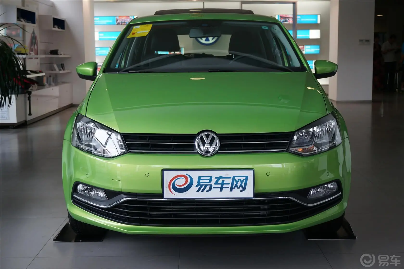 Polo1.6L 自动 豪华版正前水平