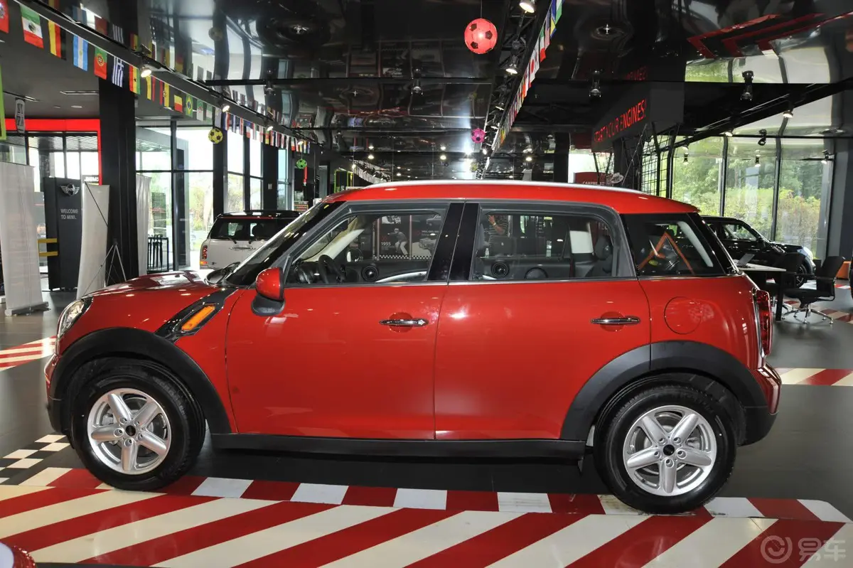 MINI COUNTRYMAN1.6L ONE外观