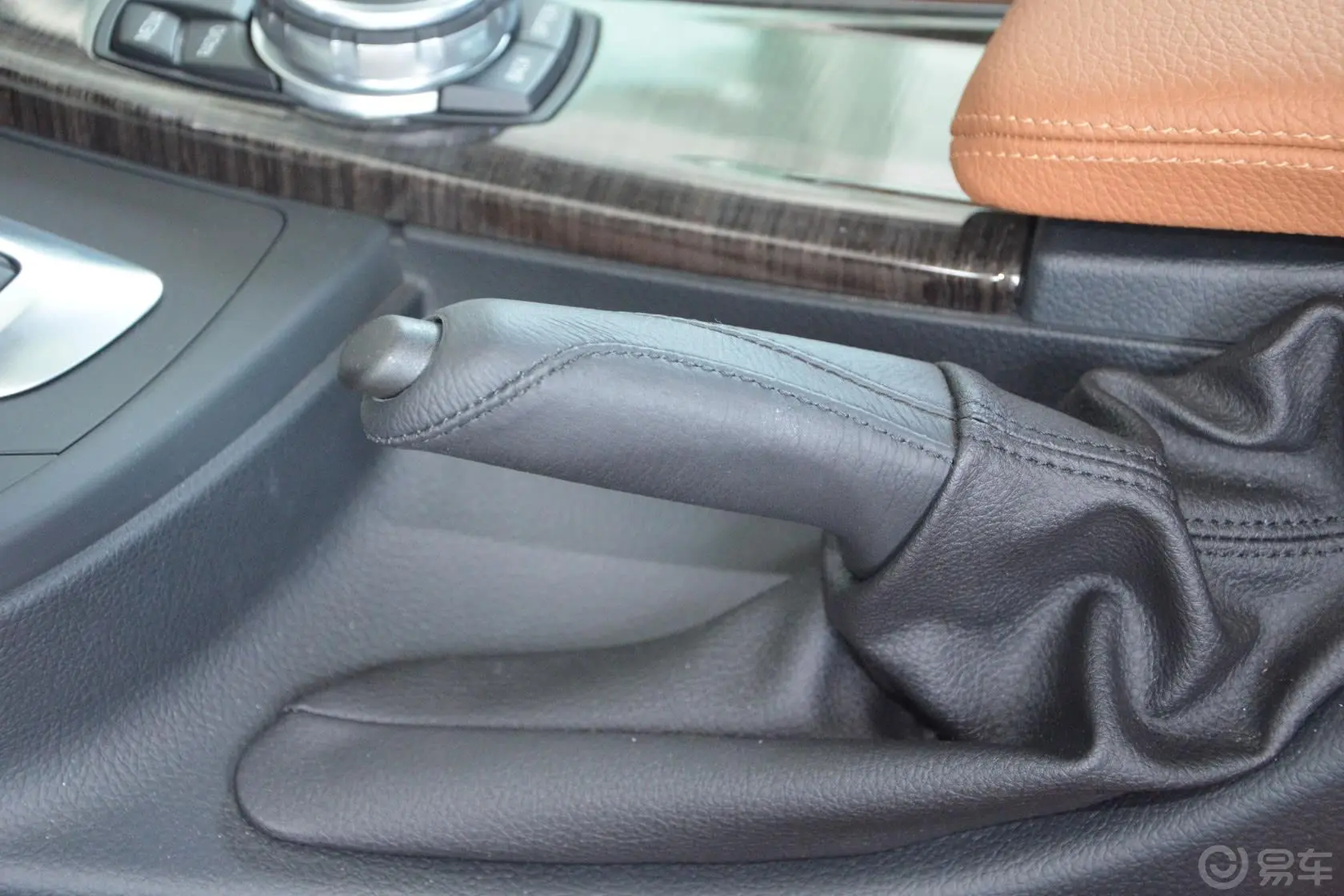 宝马4系双门轿跑车 428i xDrive 豪华设计套装驻车制动（手刹，电子，脚刹）