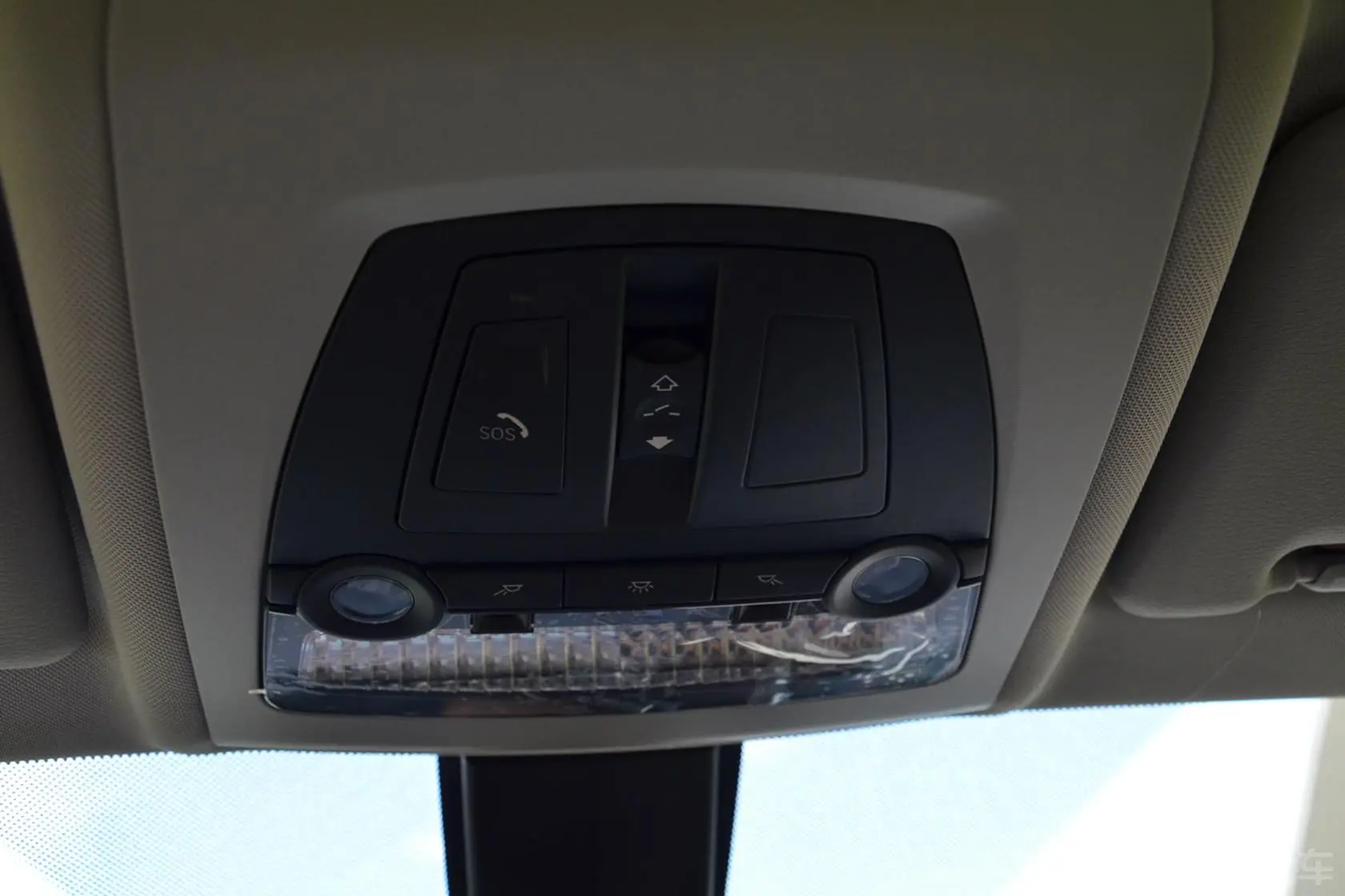 宝马X3(进口)xDrive28i 领先版前排车顶中央控制区