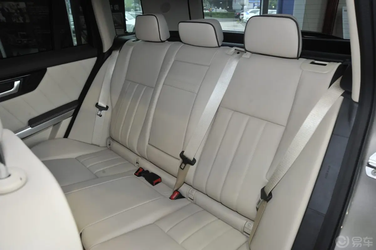奔驰GLK级GLK 300 3.0L 自动 豪华型后排座椅