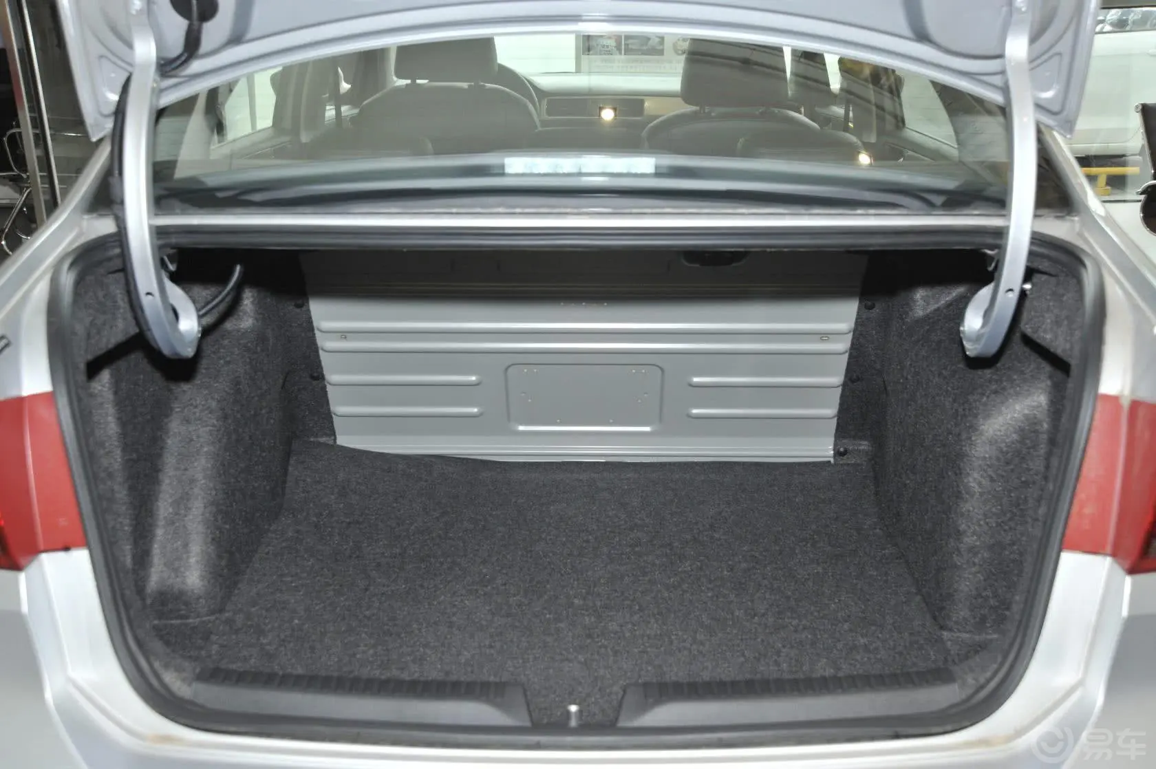 桑塔纳1.6L 自动 舒适版行李箱空间