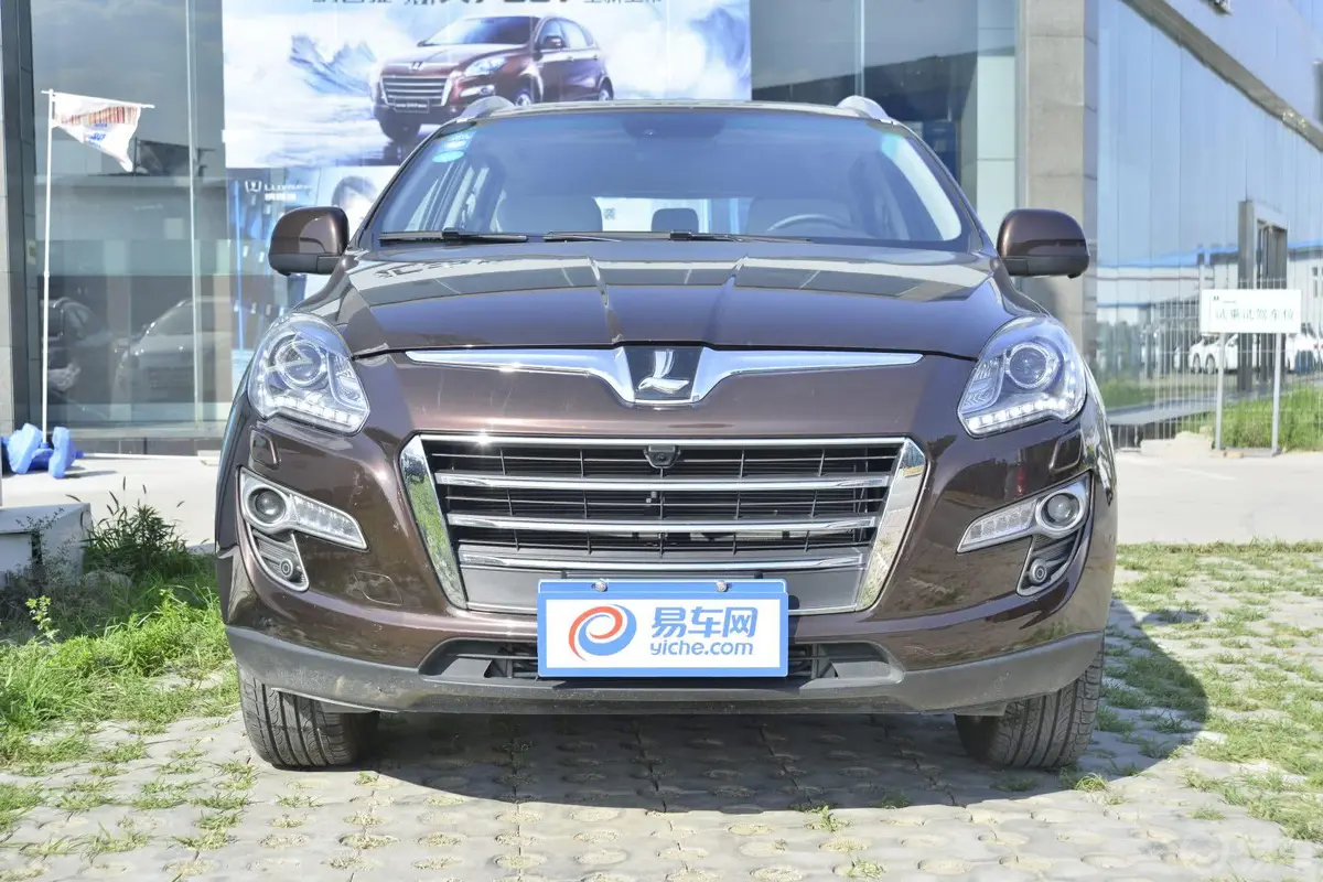 大7 SUV2.2T 自动 四驱 智尊型正前水平