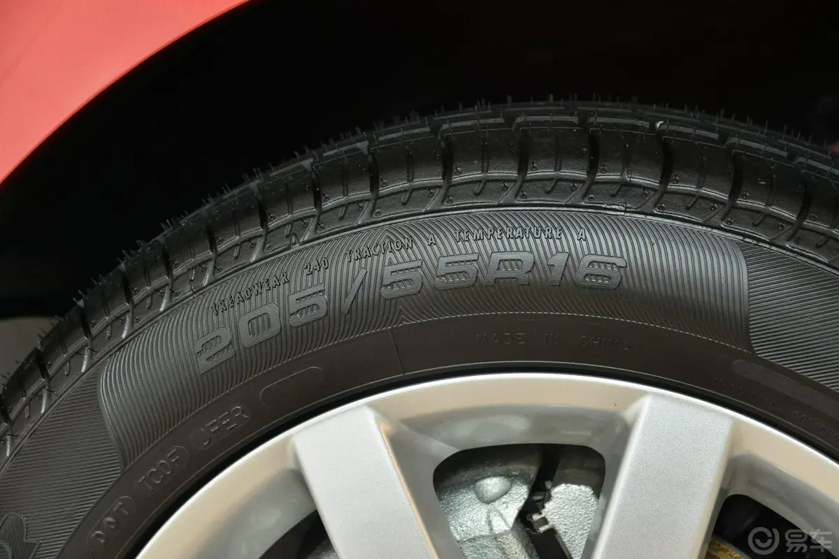 标致3081.6L 自动 优尚型轮胎规格