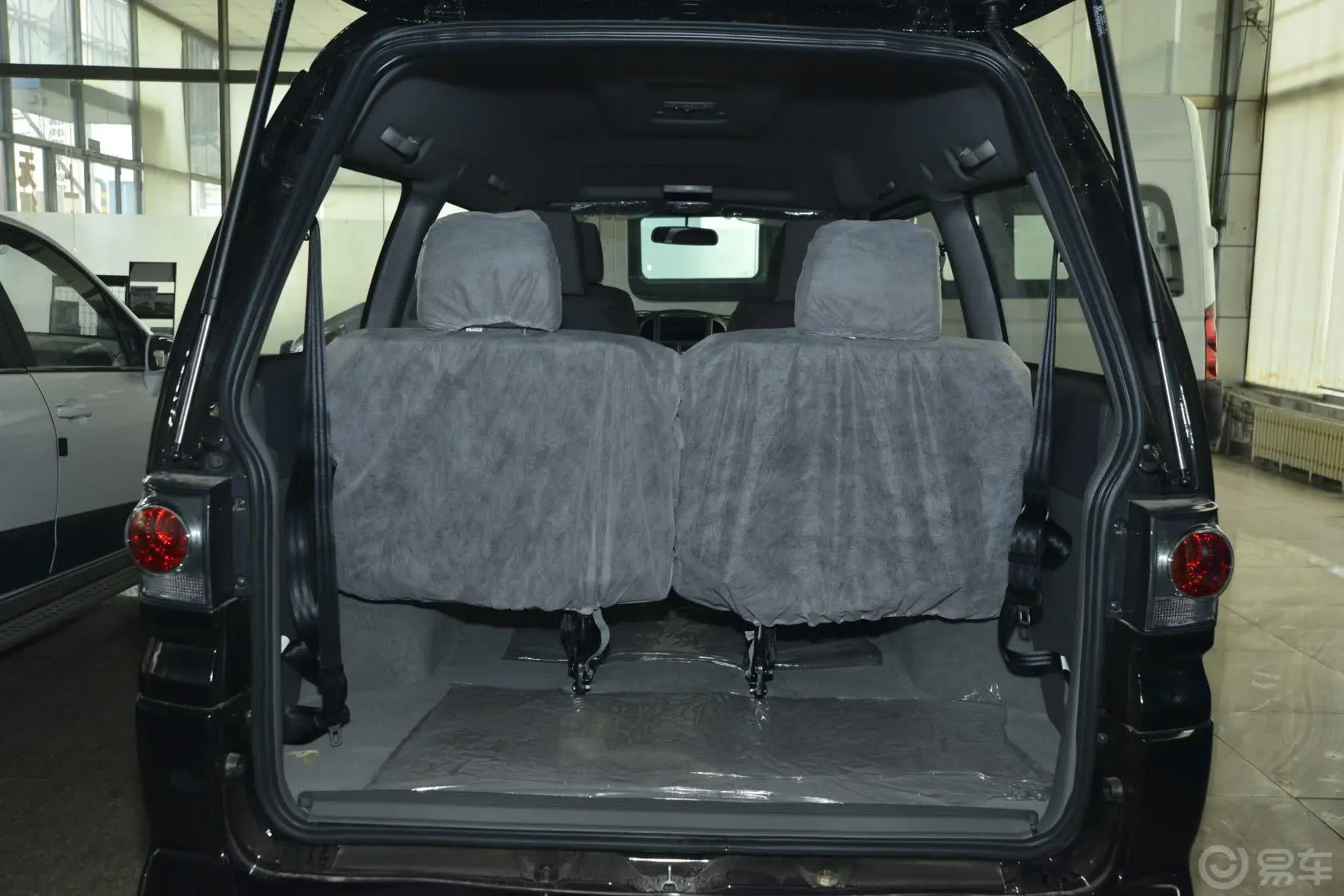 菱智M5-Q7 2.0L 手动 7座长轴舒适型行李箱空间
