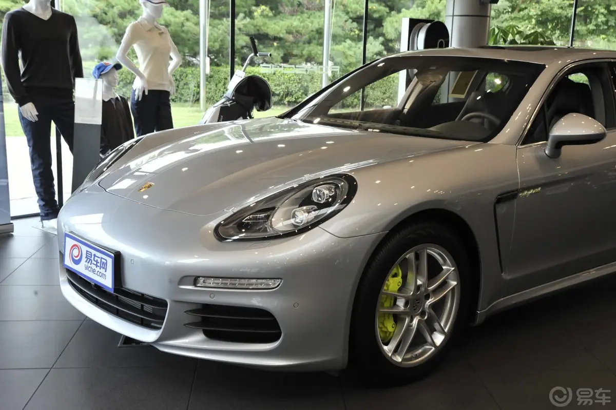 Panamera E-HybridPanamera S E-Hybrid 3.0T车头局部