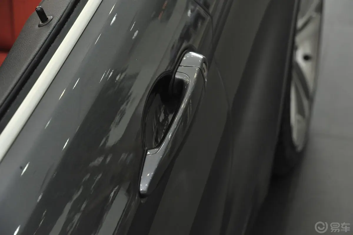 宝马4系敞篷轿跑车 428i xDrive 设计套装型车门外拉手