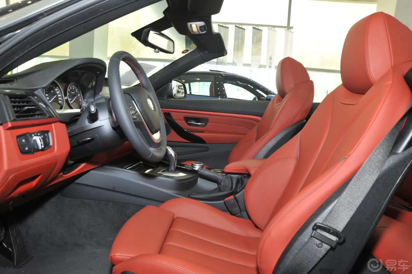 宝马4系敞篷轿跑车 428i xDrive 设计套装型前排空间
