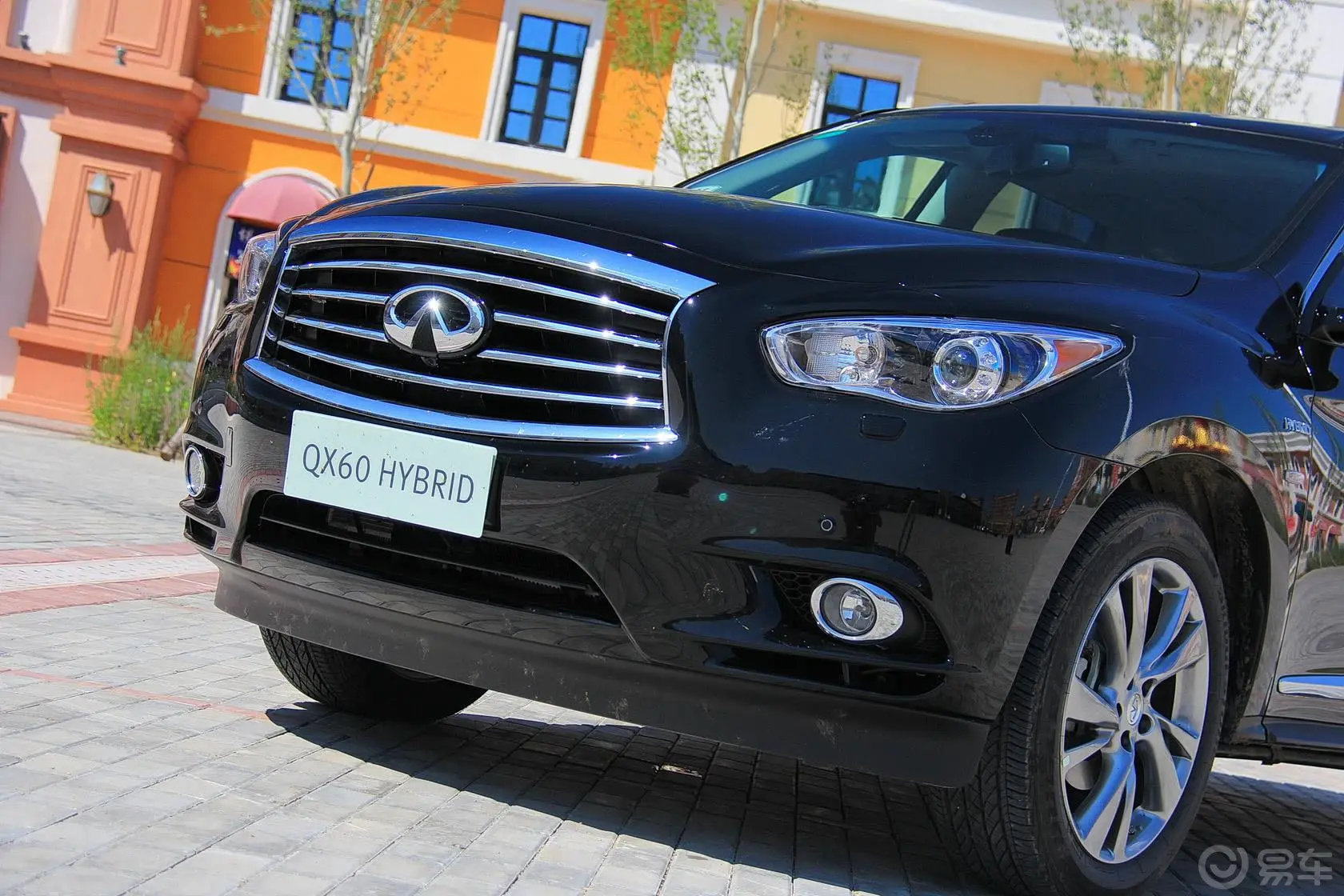 英菲尼迪QX60(进口)2.5 S/C Hybrid全能版车头局部