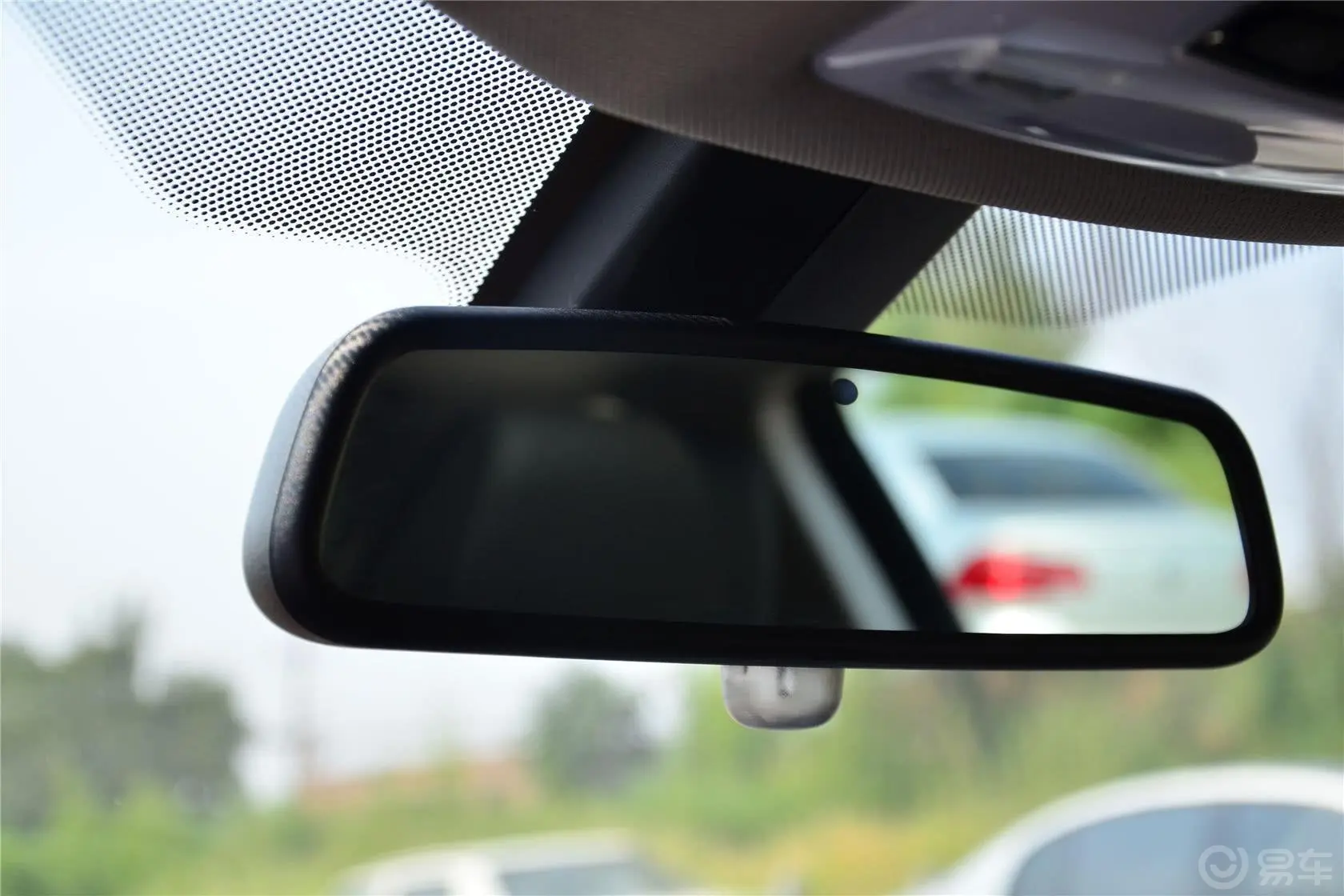 宝马4系双门轿跑车 435i xDrive 运动设计套装内后视镜