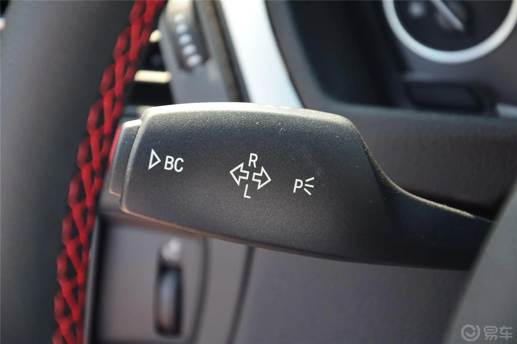 宝马4系双门轿跑车 435i xDrive 运动设计套装大灯远近光调节柄