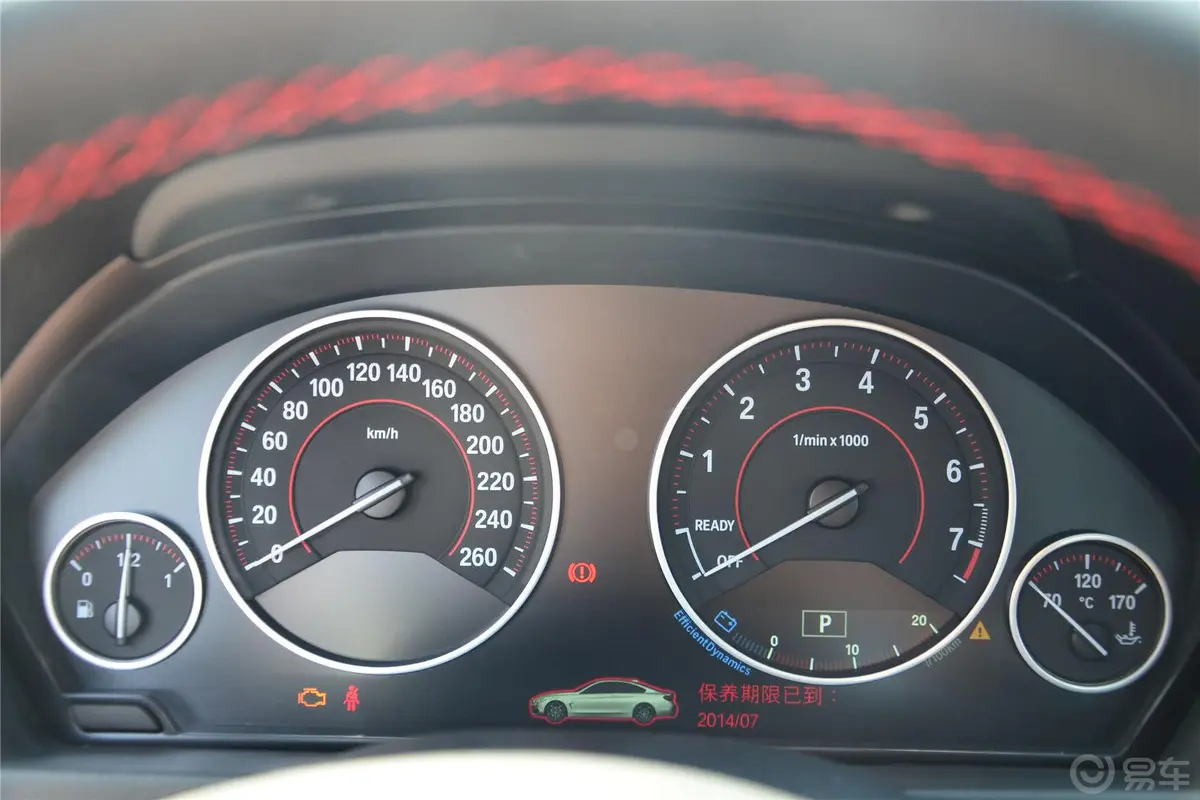 宝马4系双门轿跑车 435i xDrive 运动设计套装仪表盘背光显示