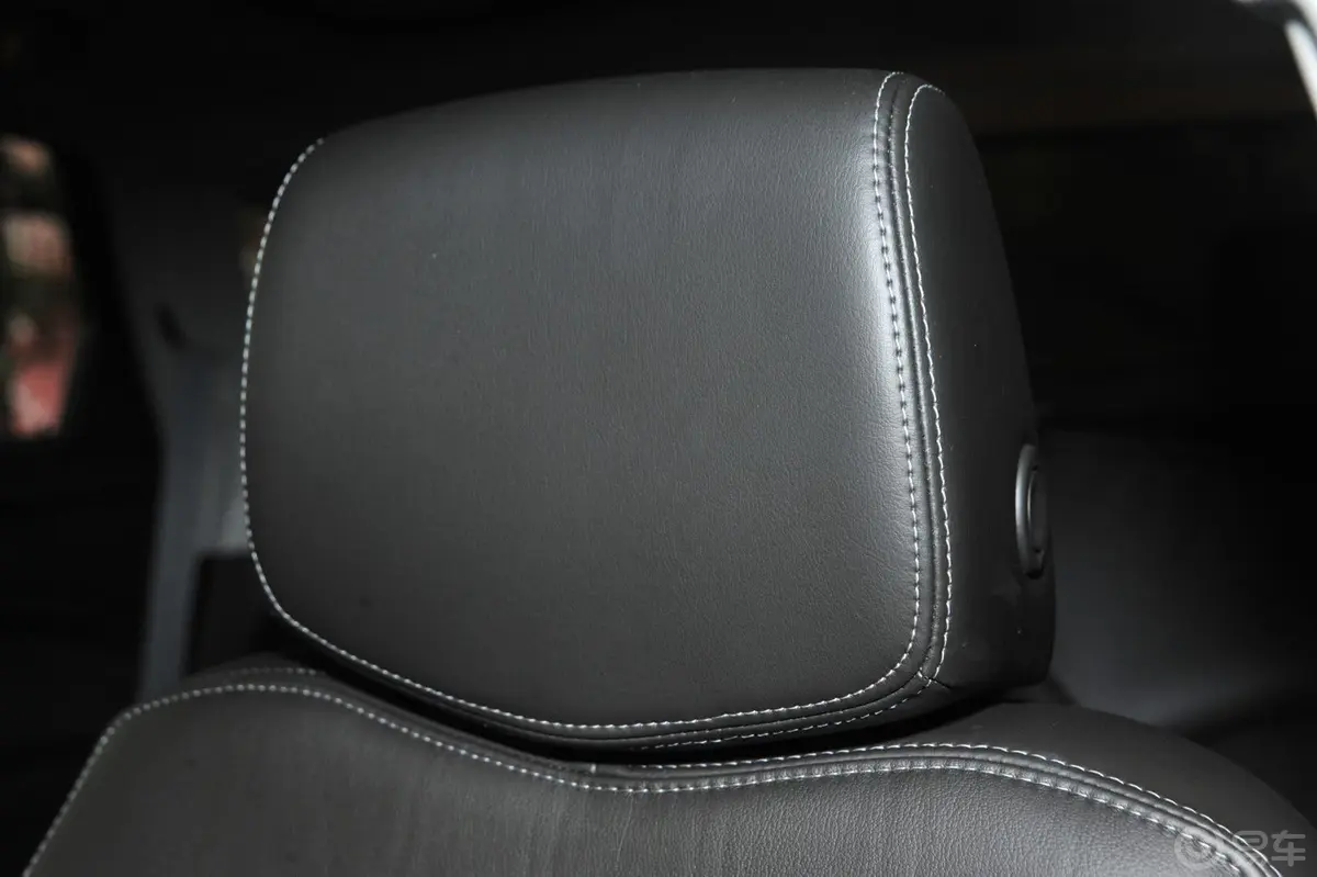 凯迪拉克SRX3.0L 手自一体 精英型驾驶员头枕