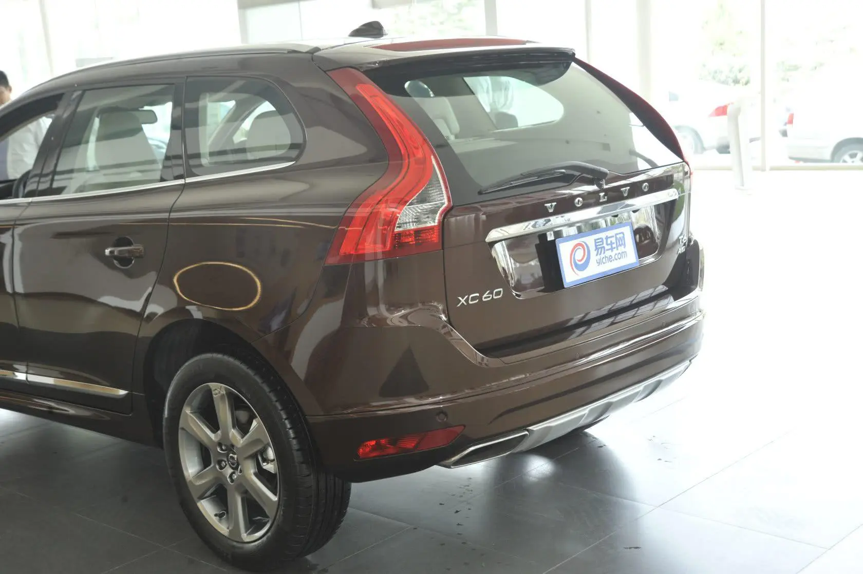 沃尔沃XC60(进口)3.0T T6 智逸版车尾局部