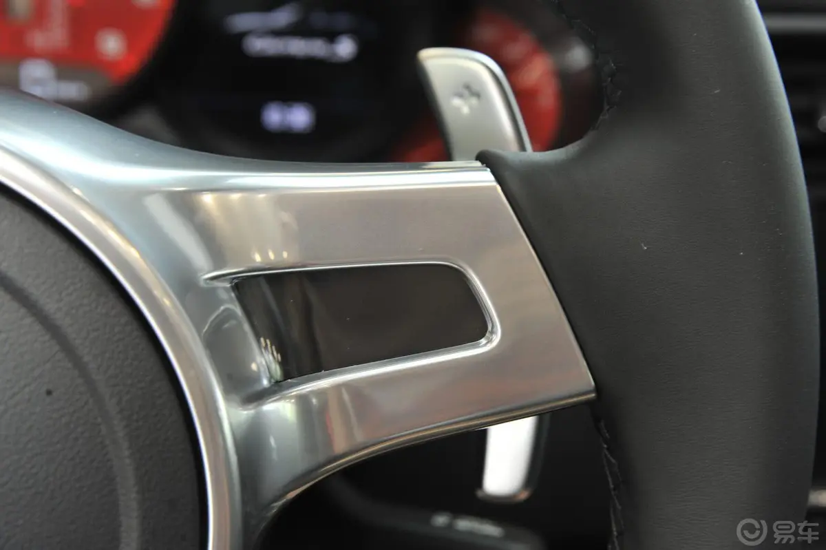 保时捷911Carrera S Cabriolet 3.8L方向盘功能键（右）
