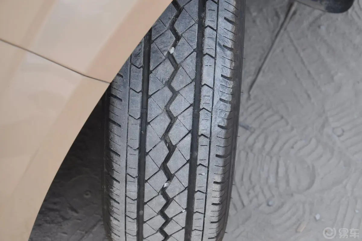 威旺M201.5L 手动 标准型BJ415B轮胎花纹