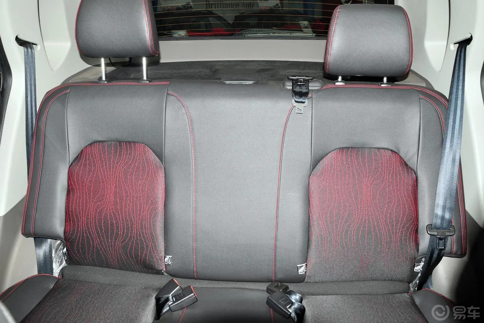 智尚S301.5L AMT 豪华型后排座椅
