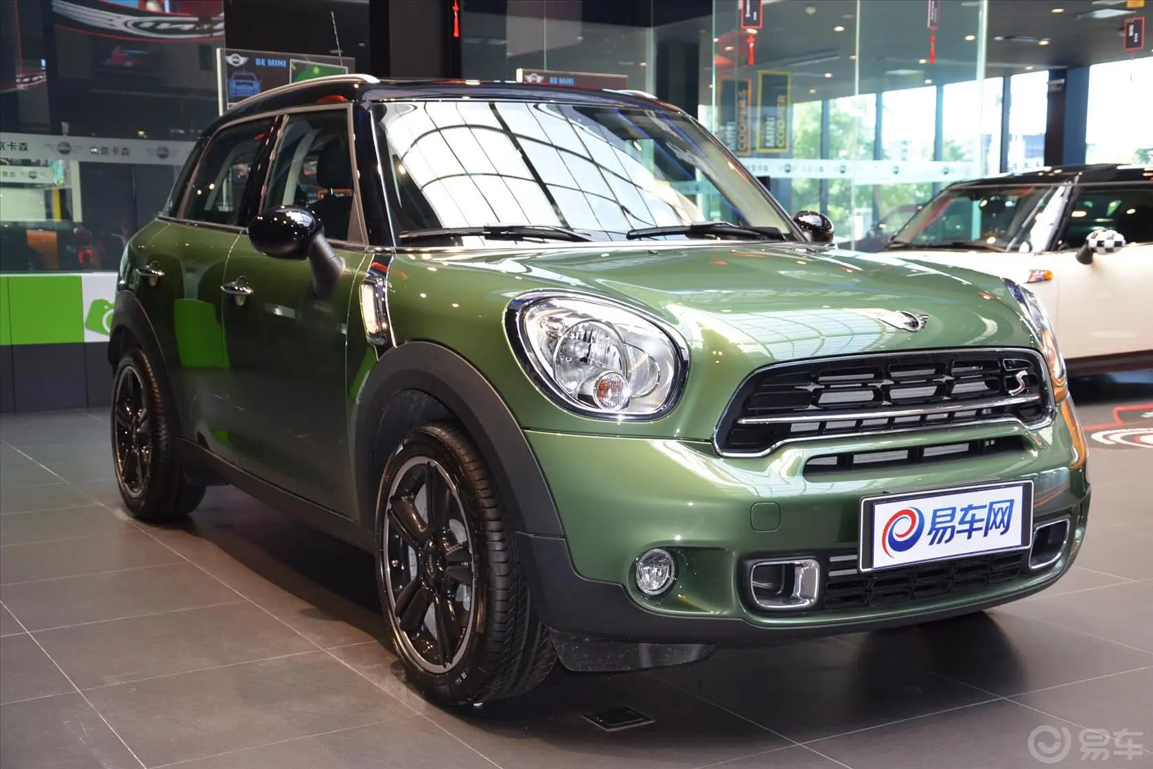 MINI COUNTRYMAN1.6T COOPER S车尾局部