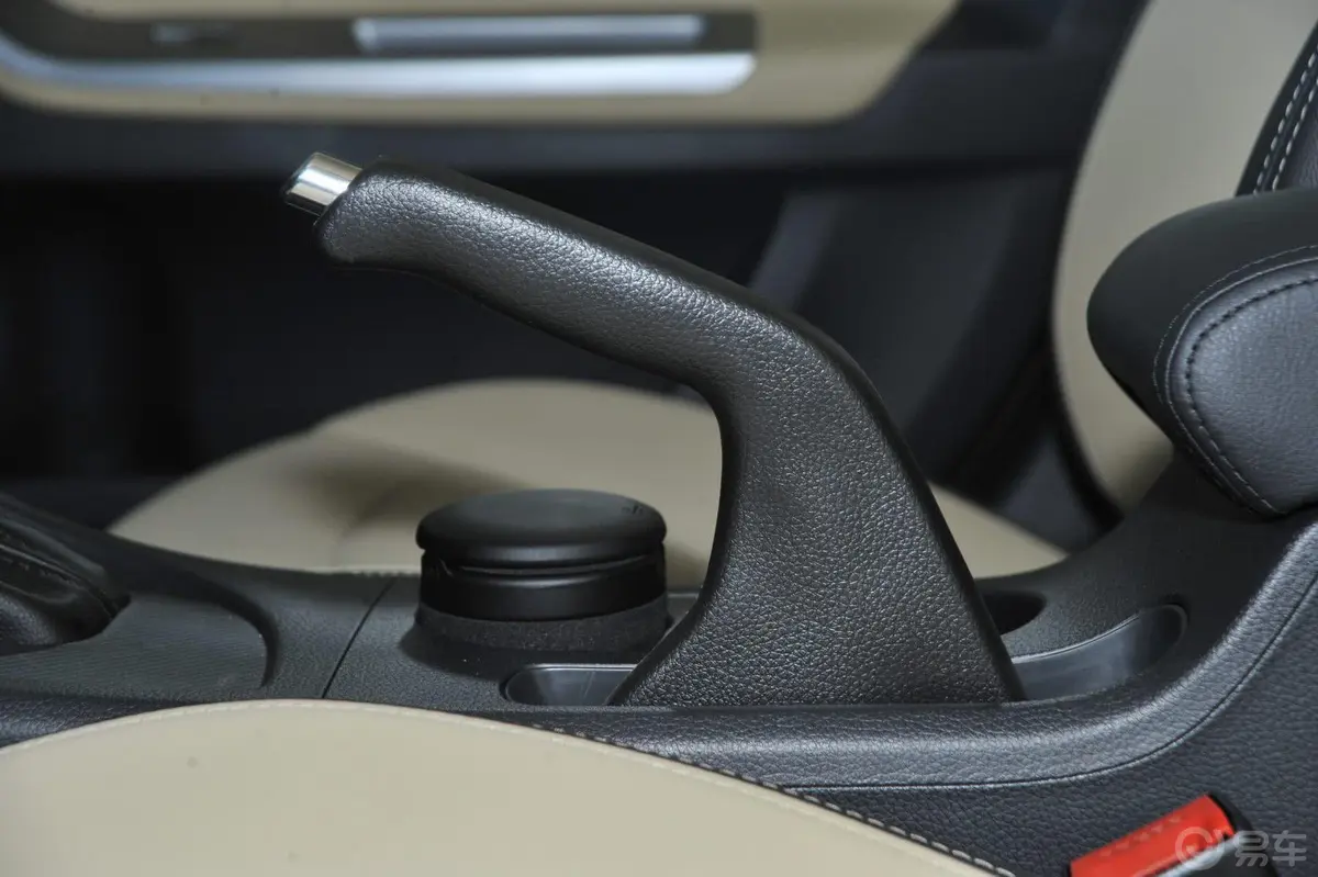 福美来F51.6L 自动 舒适型驻车制动（手刹，电子，脚刹）